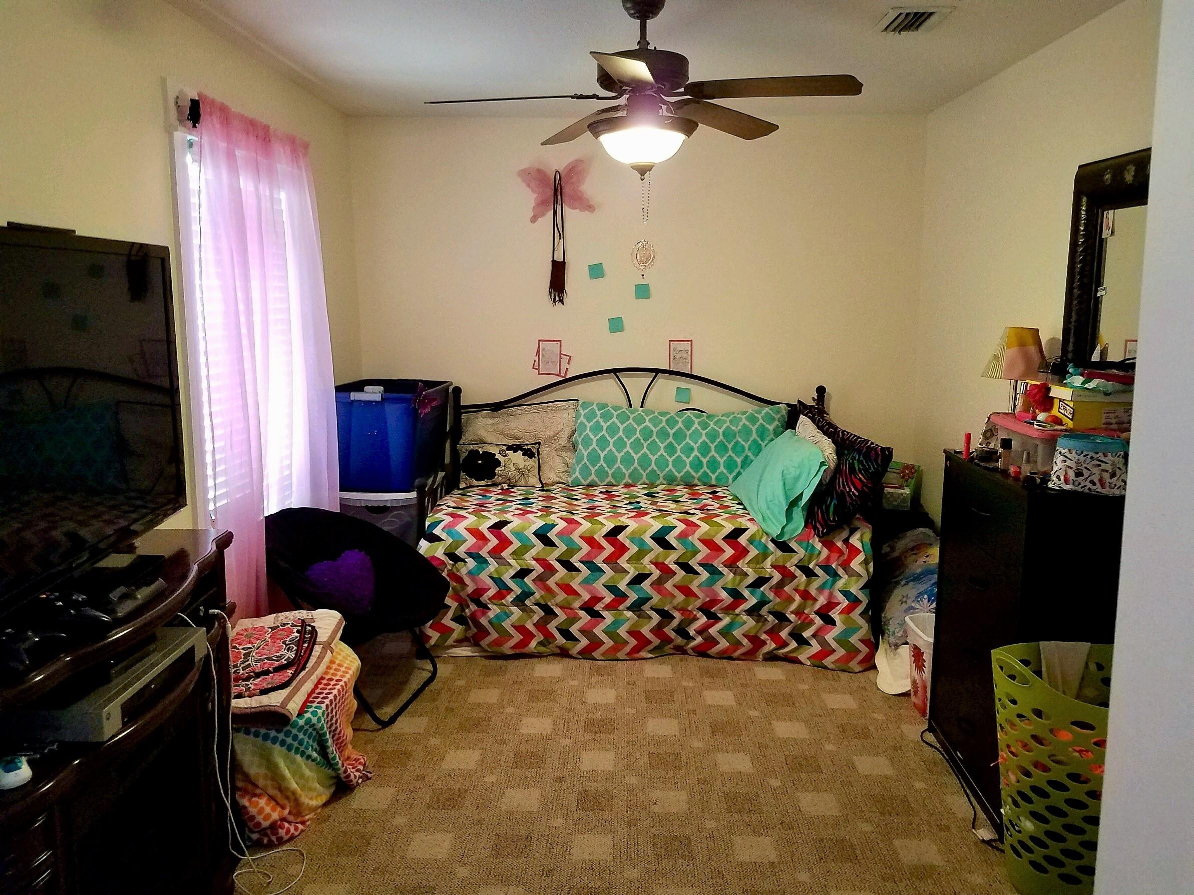 LAKE HOLLEY ESTATES - Residential