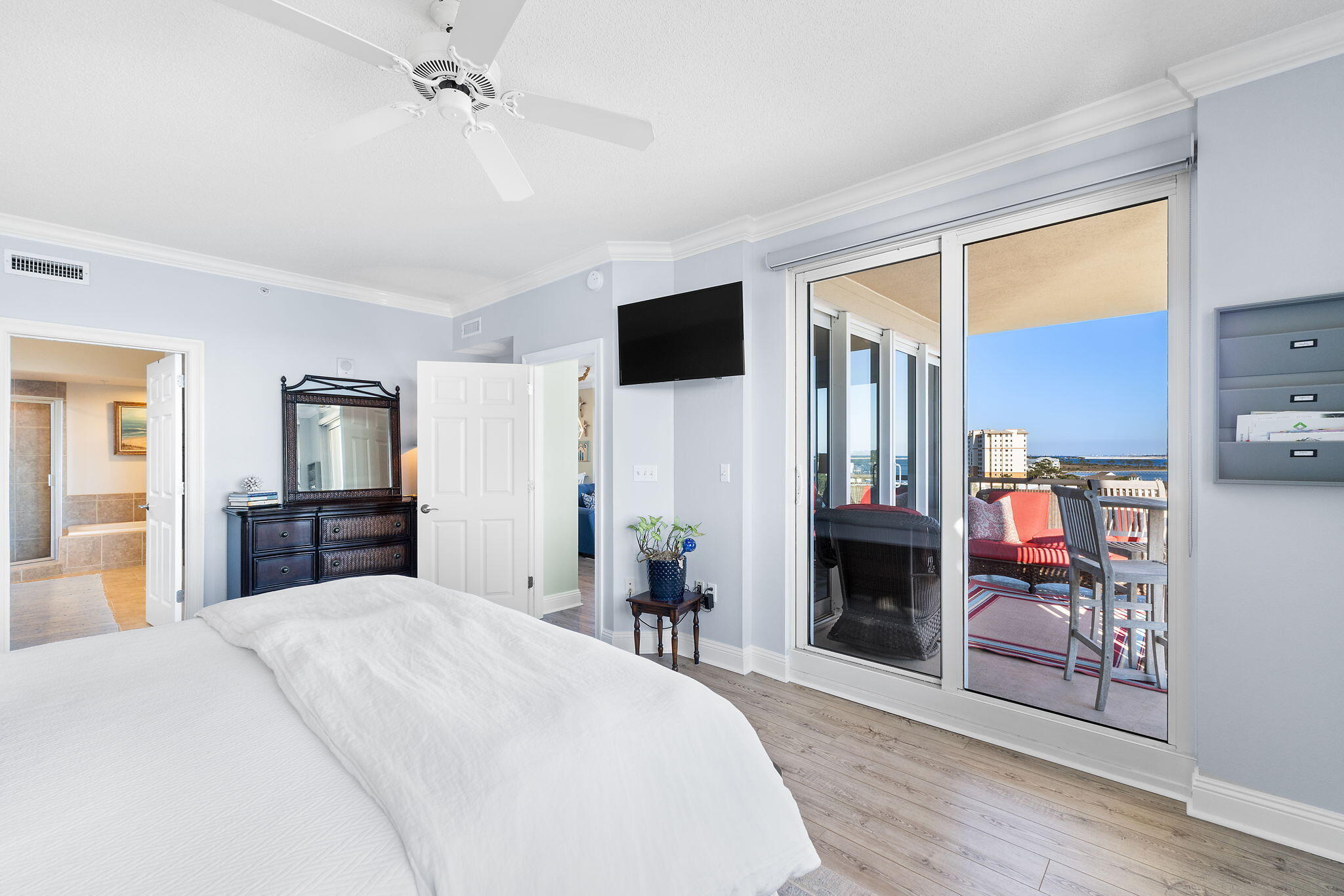 Snug Harbour - Residential