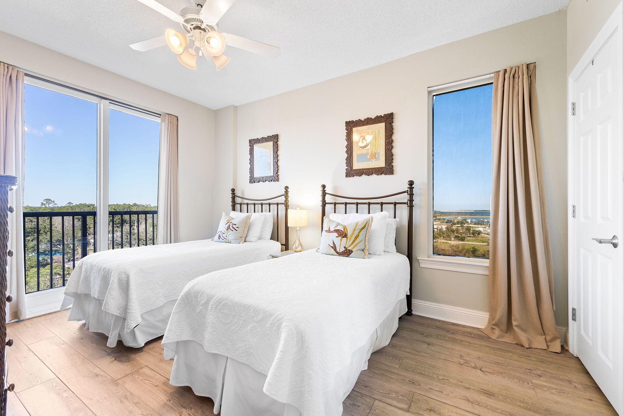 Snug Harbour - Residential