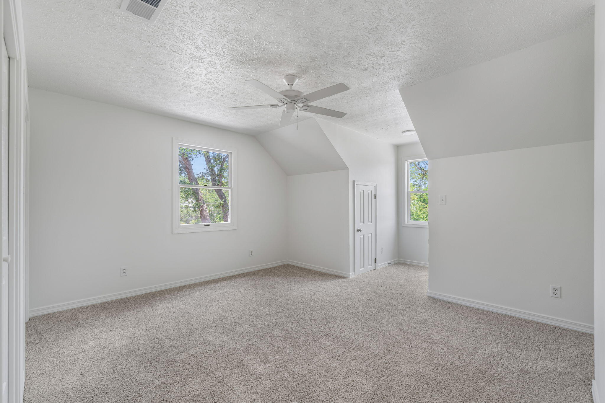 SOUNDSIDE EAST - Residential