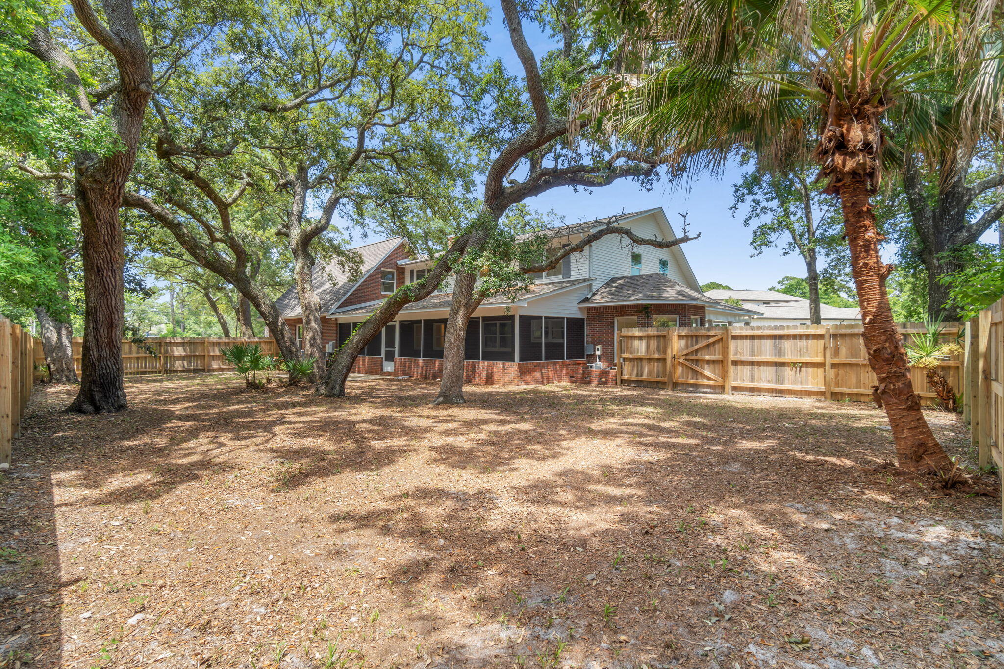 SOUNDSIDE EAST - Residential