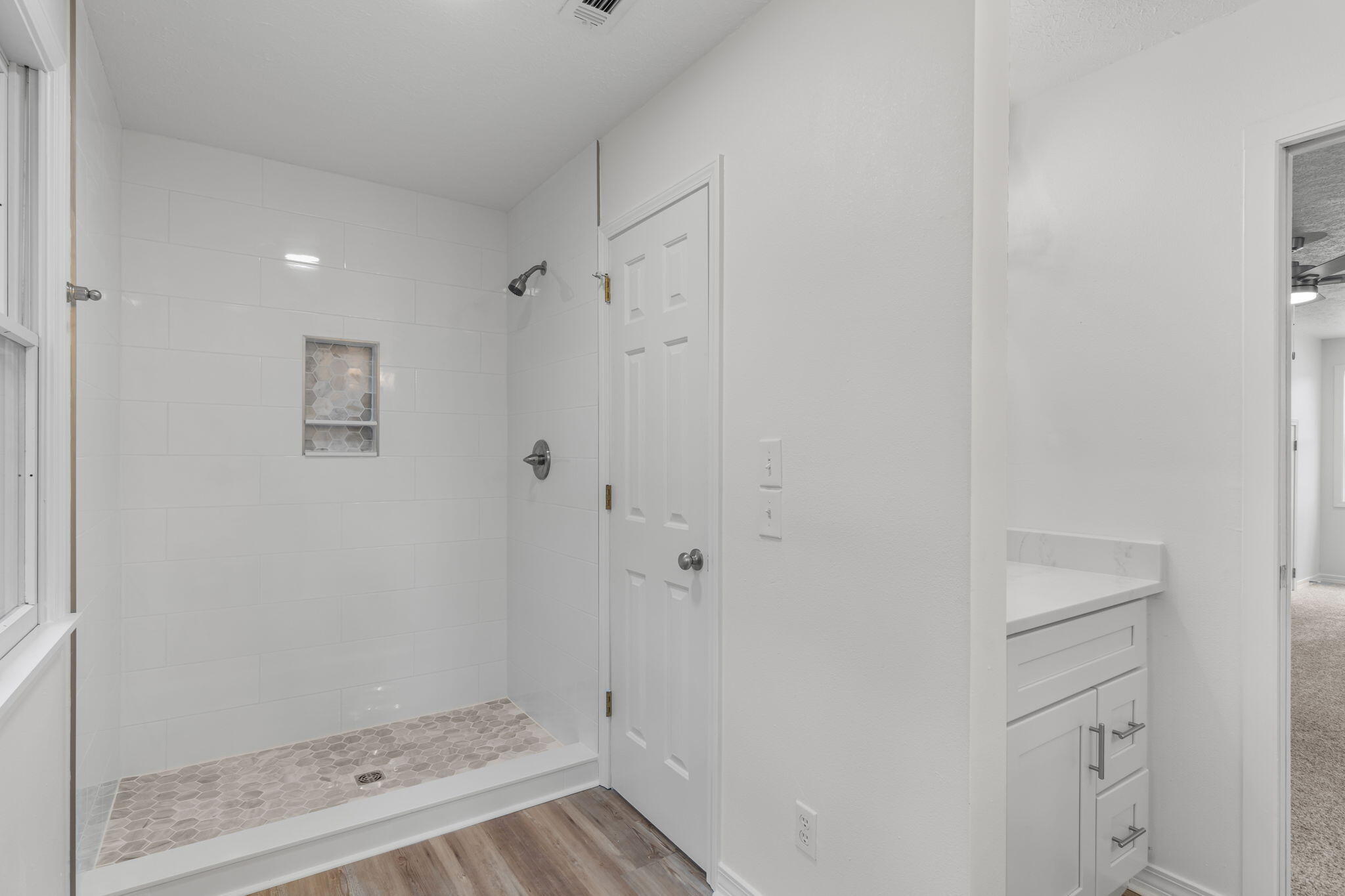 SOUNDSIDE EAST - Residential