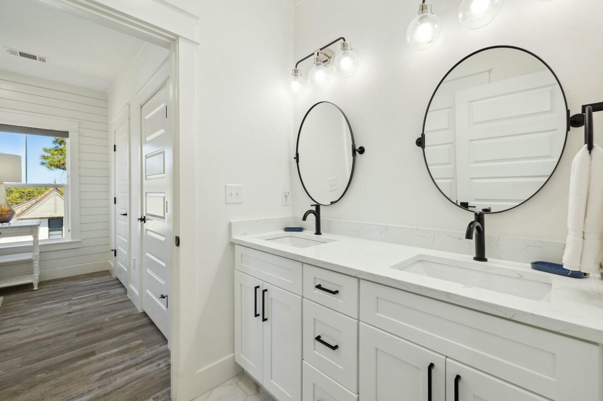 SEA POINTE - Residential