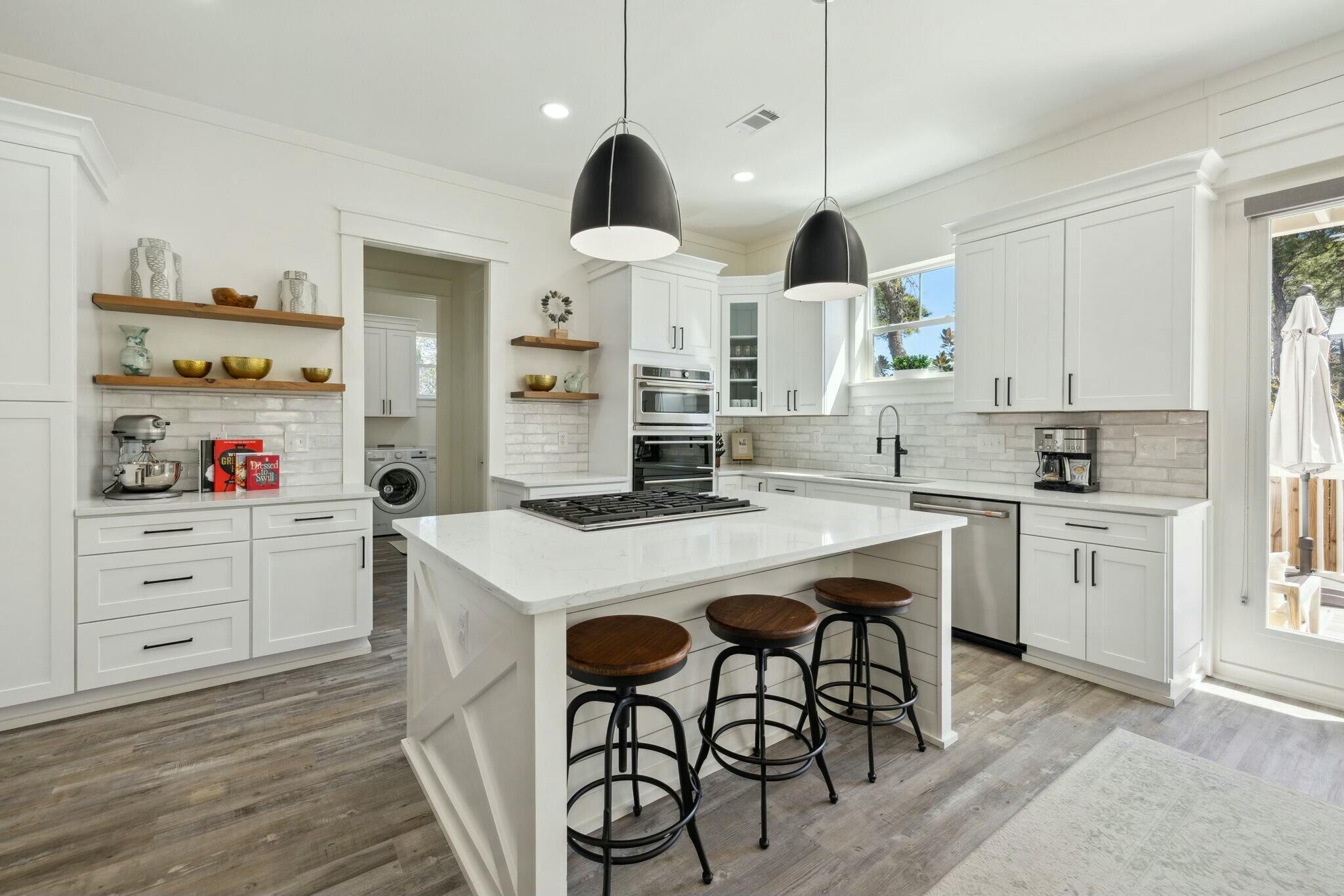 SEA POINTE - Residential