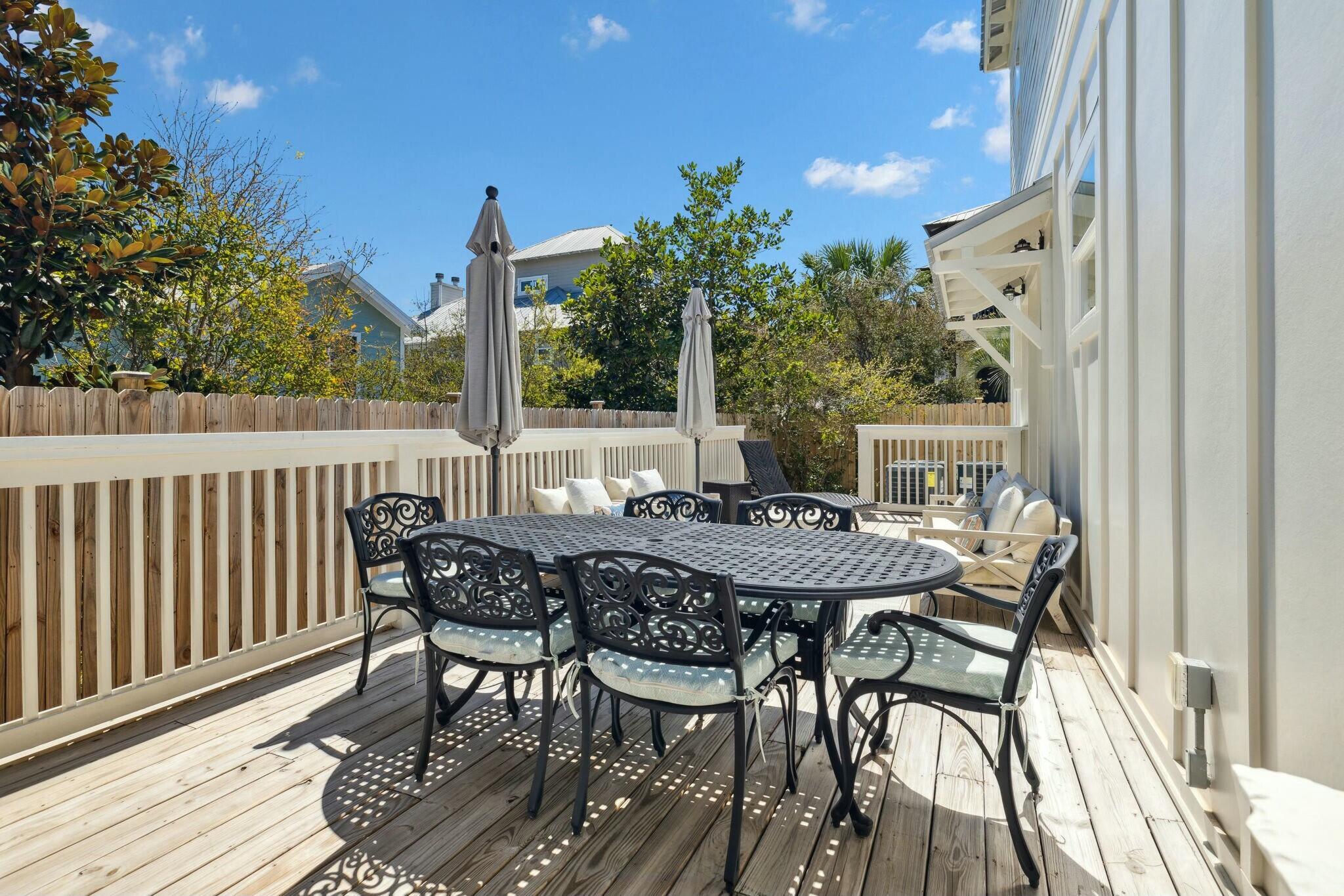 SEA POINTE - Residential