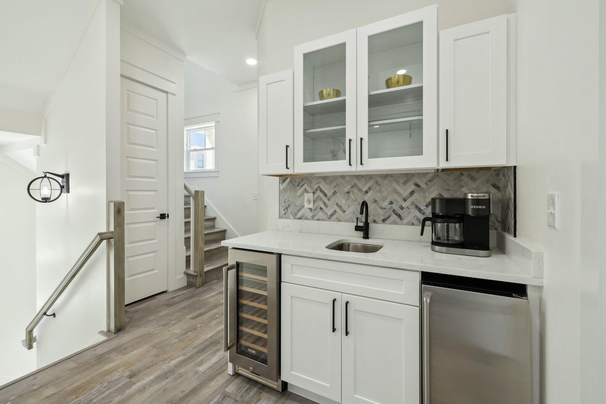 SEA POINTE - Residential