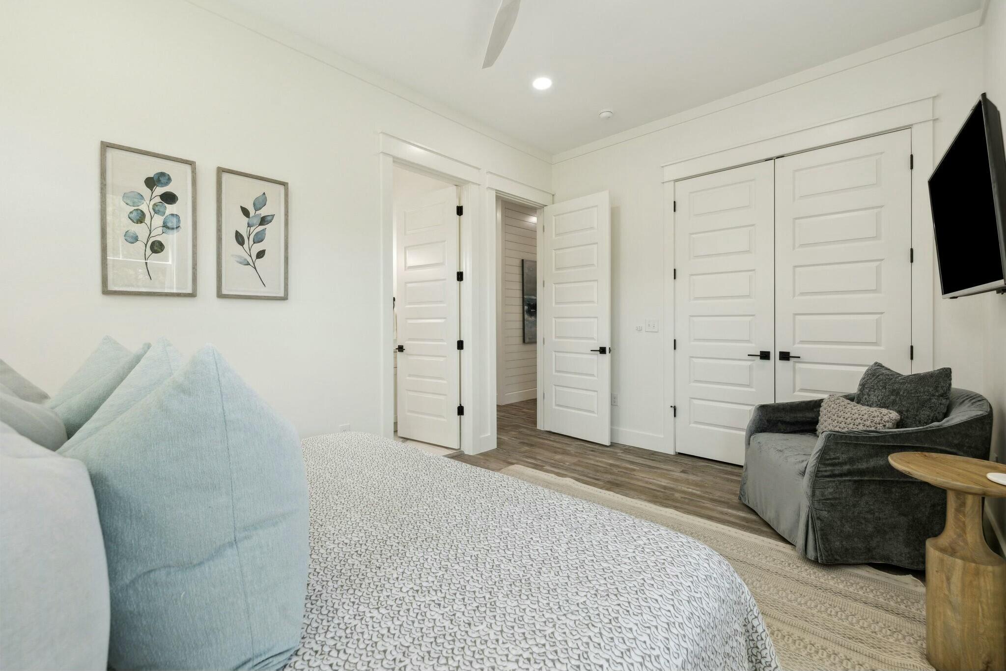SEA POINTE - Residential