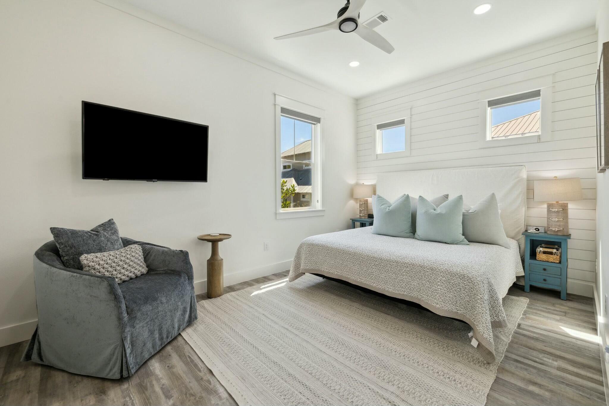 SEA POINTE - Residential