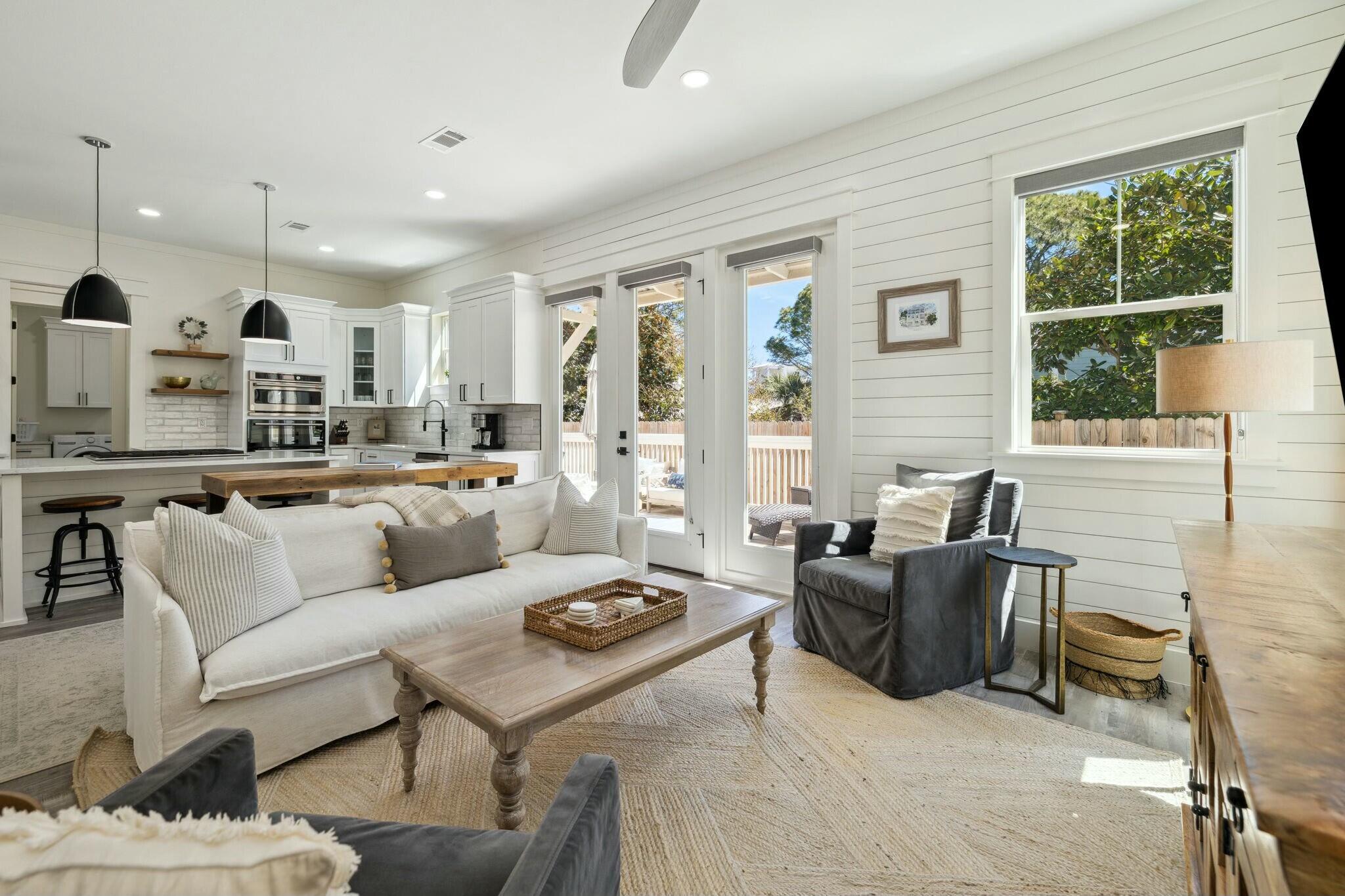 SEA POINTE - Residential