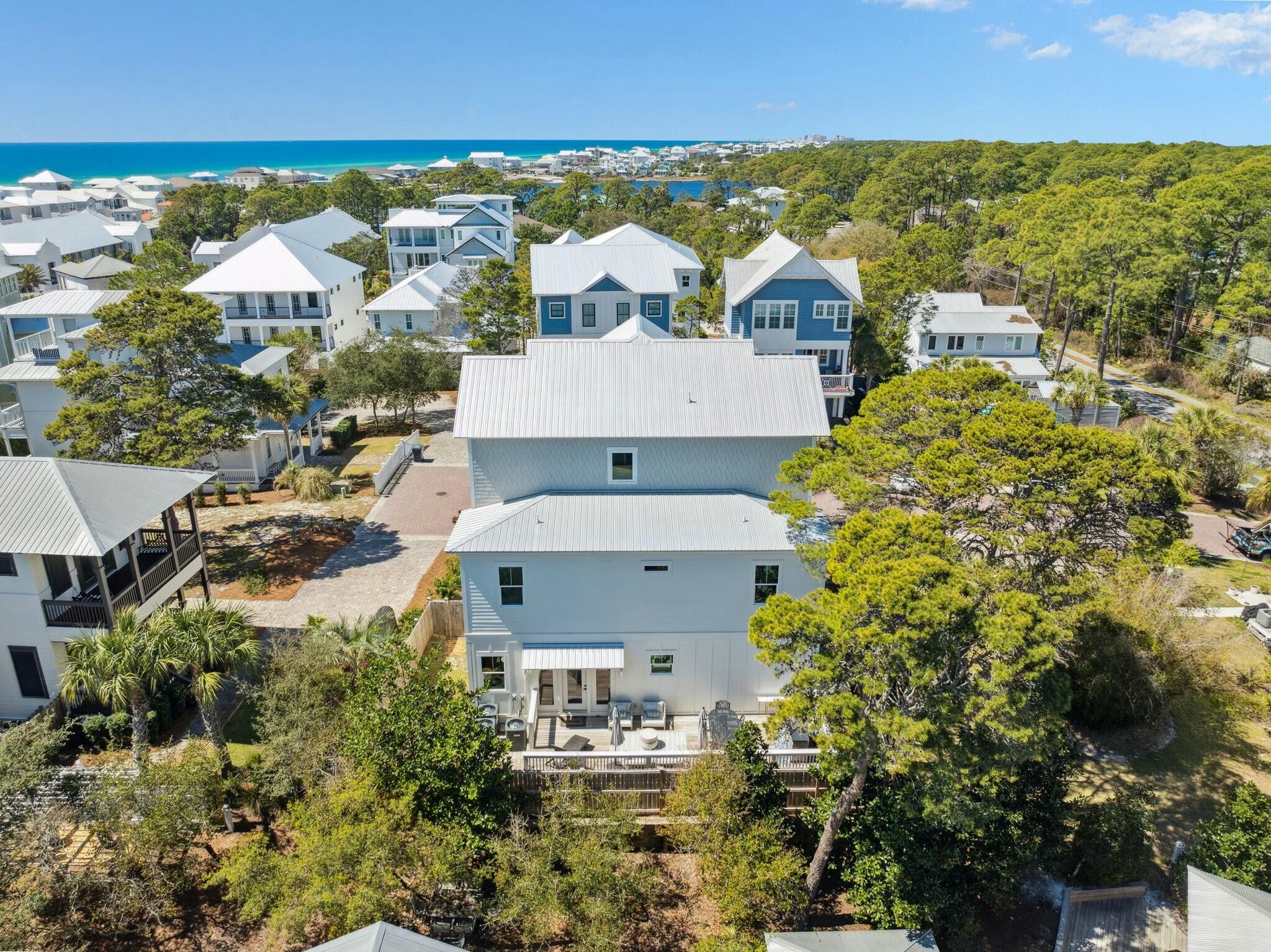 SEA POINTE - Residential