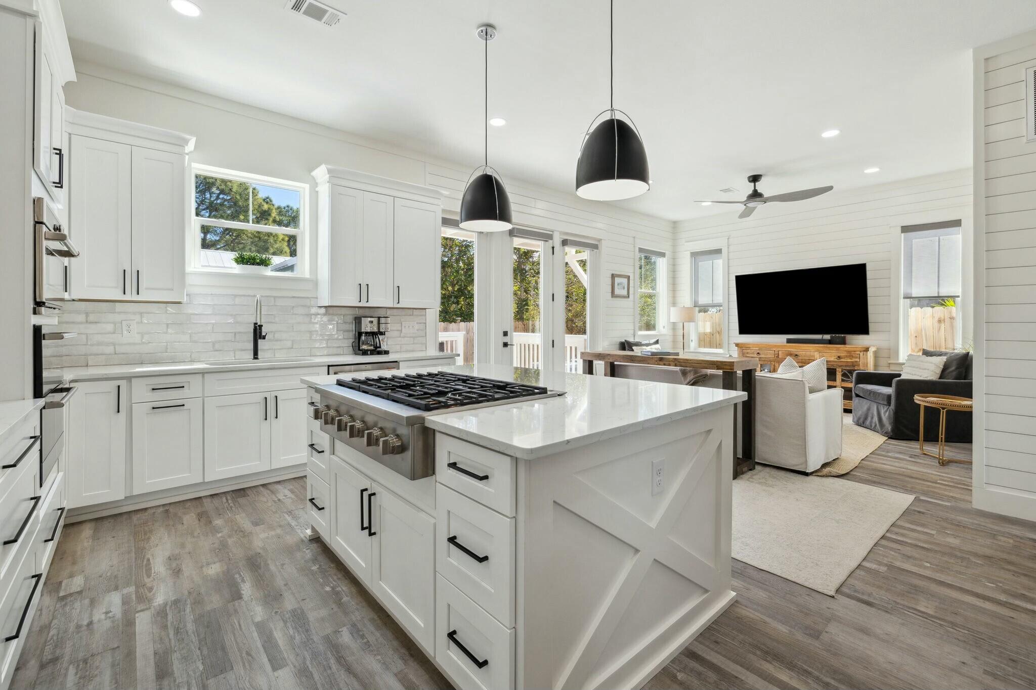 SEA POINTE - Residential