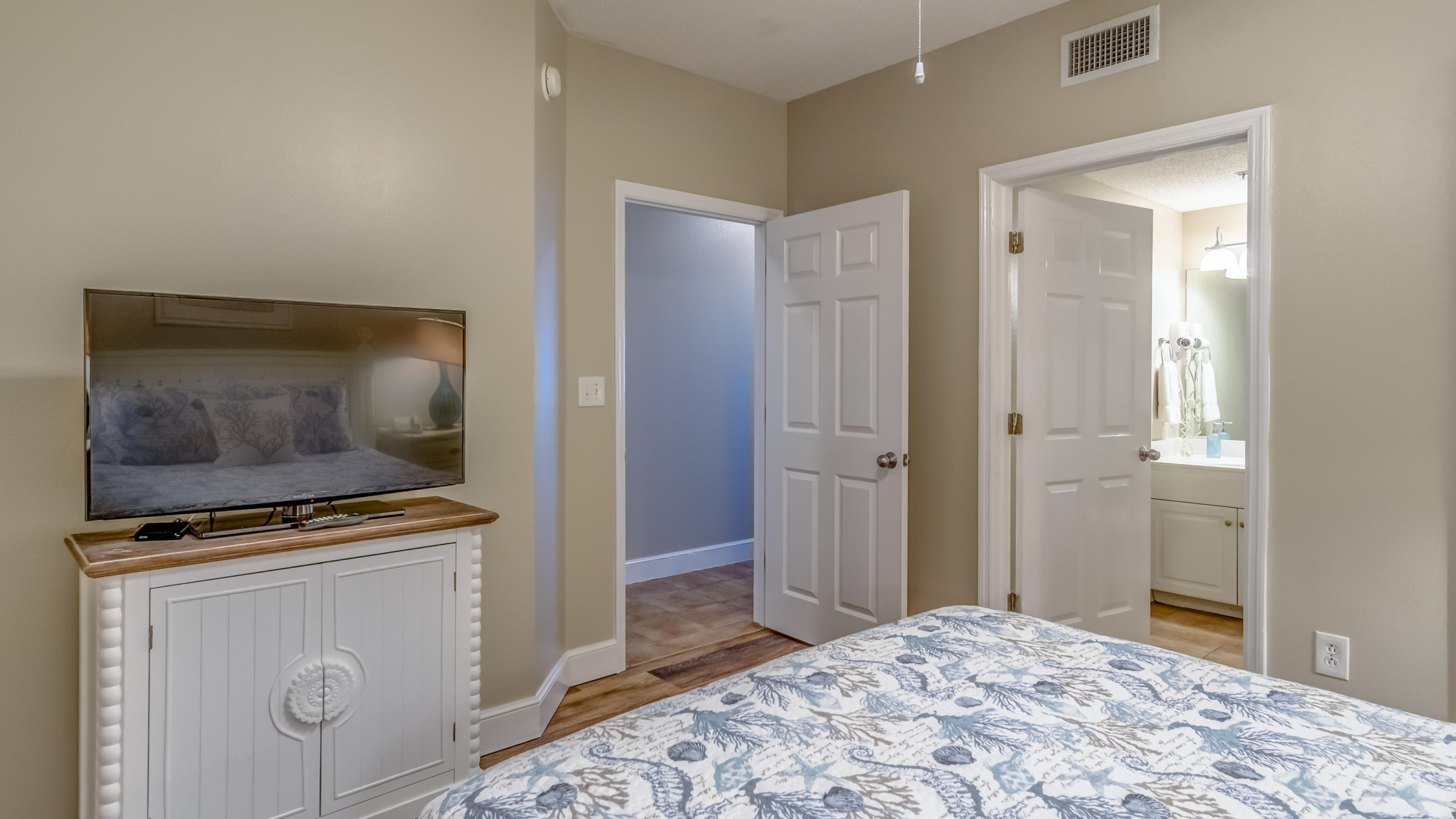 MAJESTIC BEACH TOWERS I - Residential