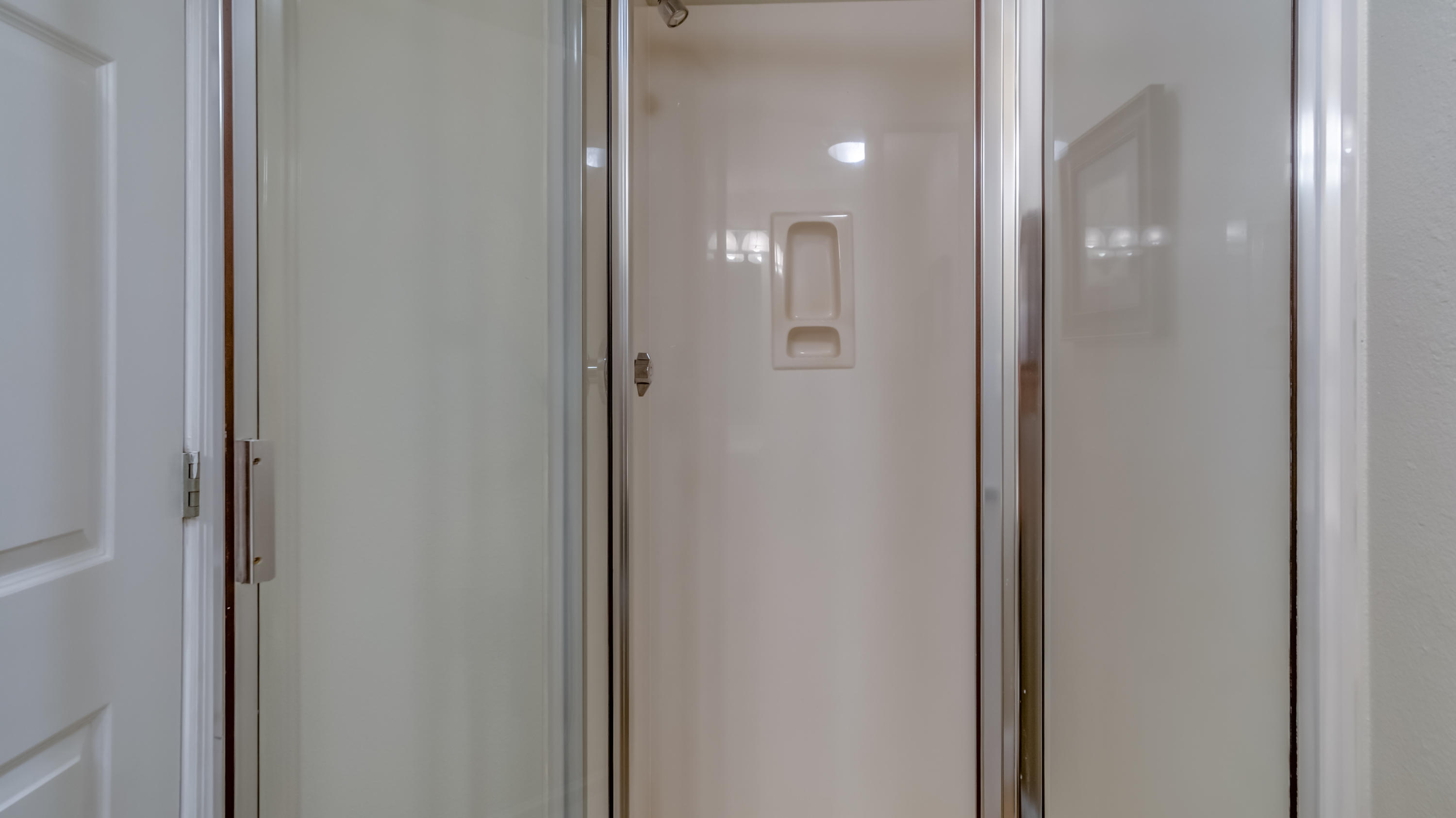 MAJESTIC BEACH TOWERS I - Residential