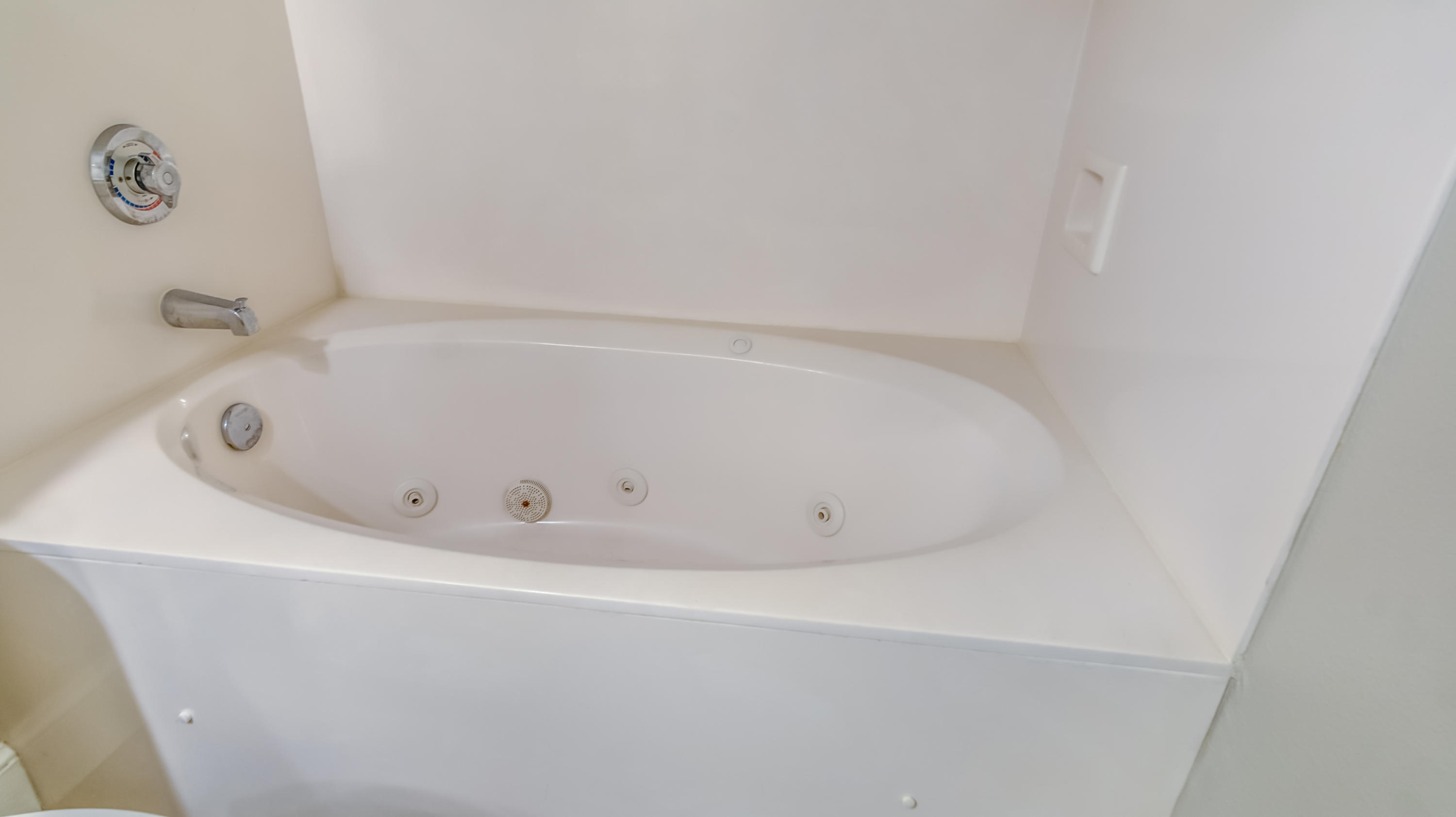 MAJESTIC BEACH TOWERS I - Residential