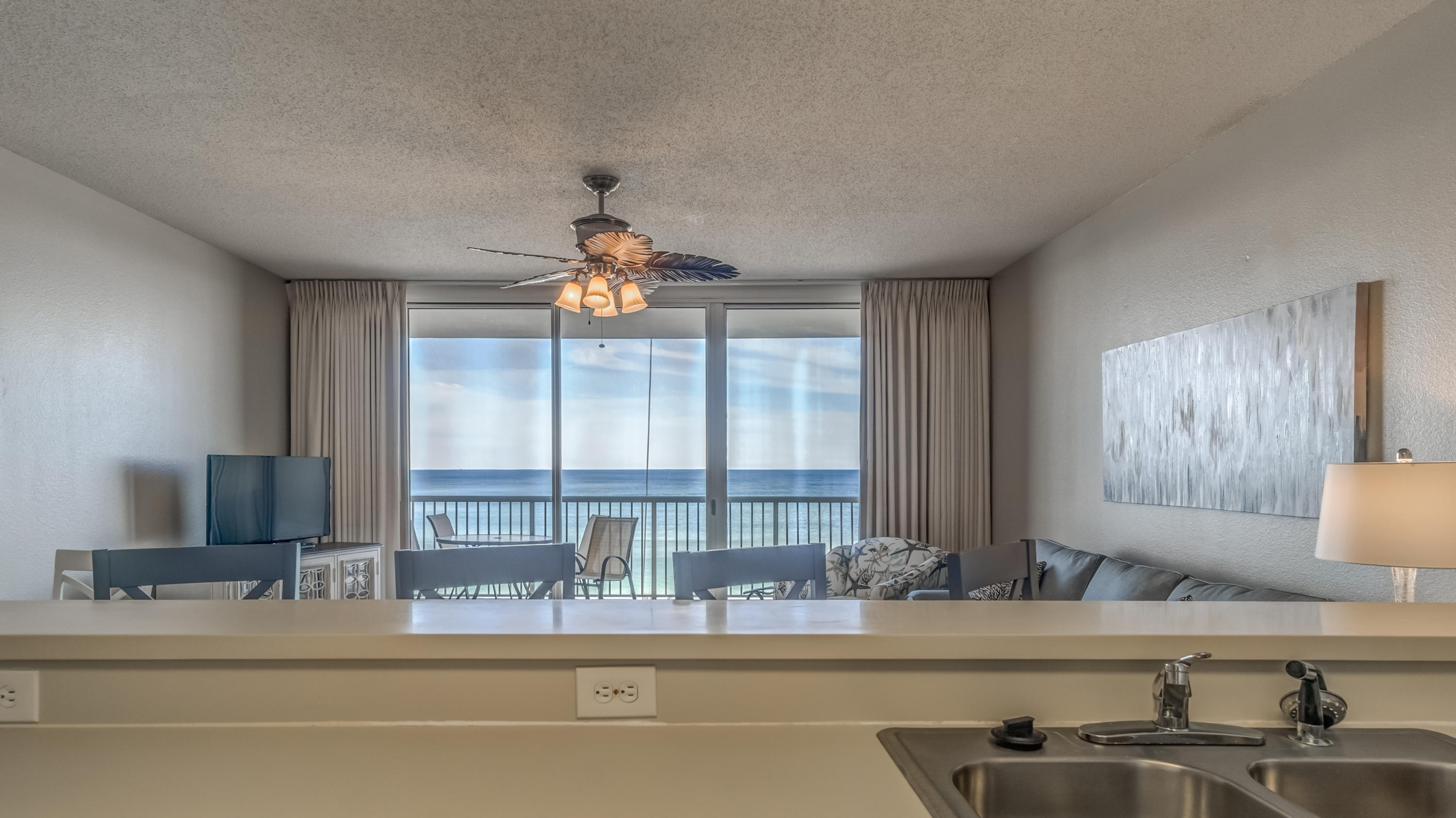 MAJESTIC BEACH TOWERS I - Residential