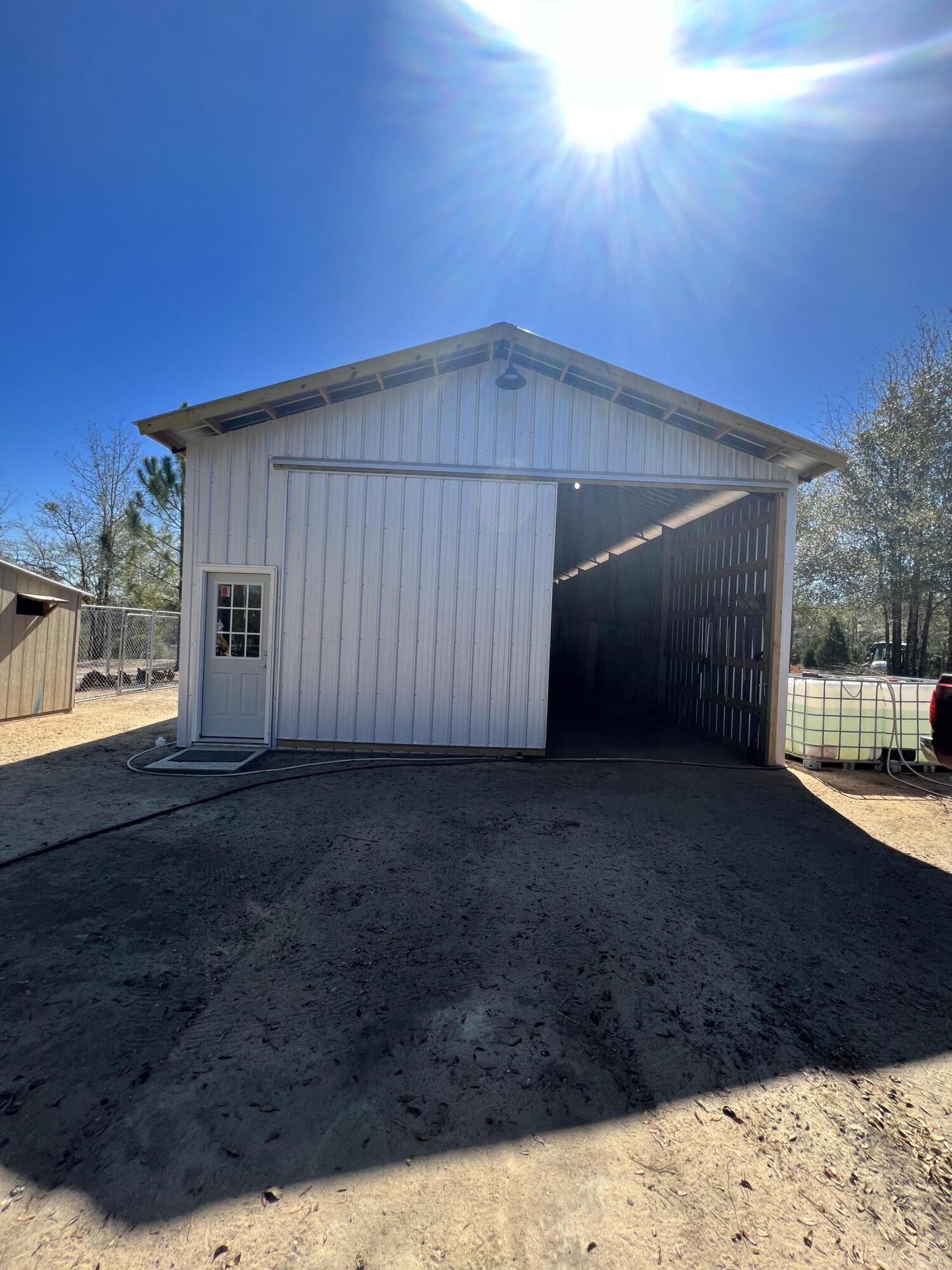 NO RECORDED SUBDIVISION - Farm