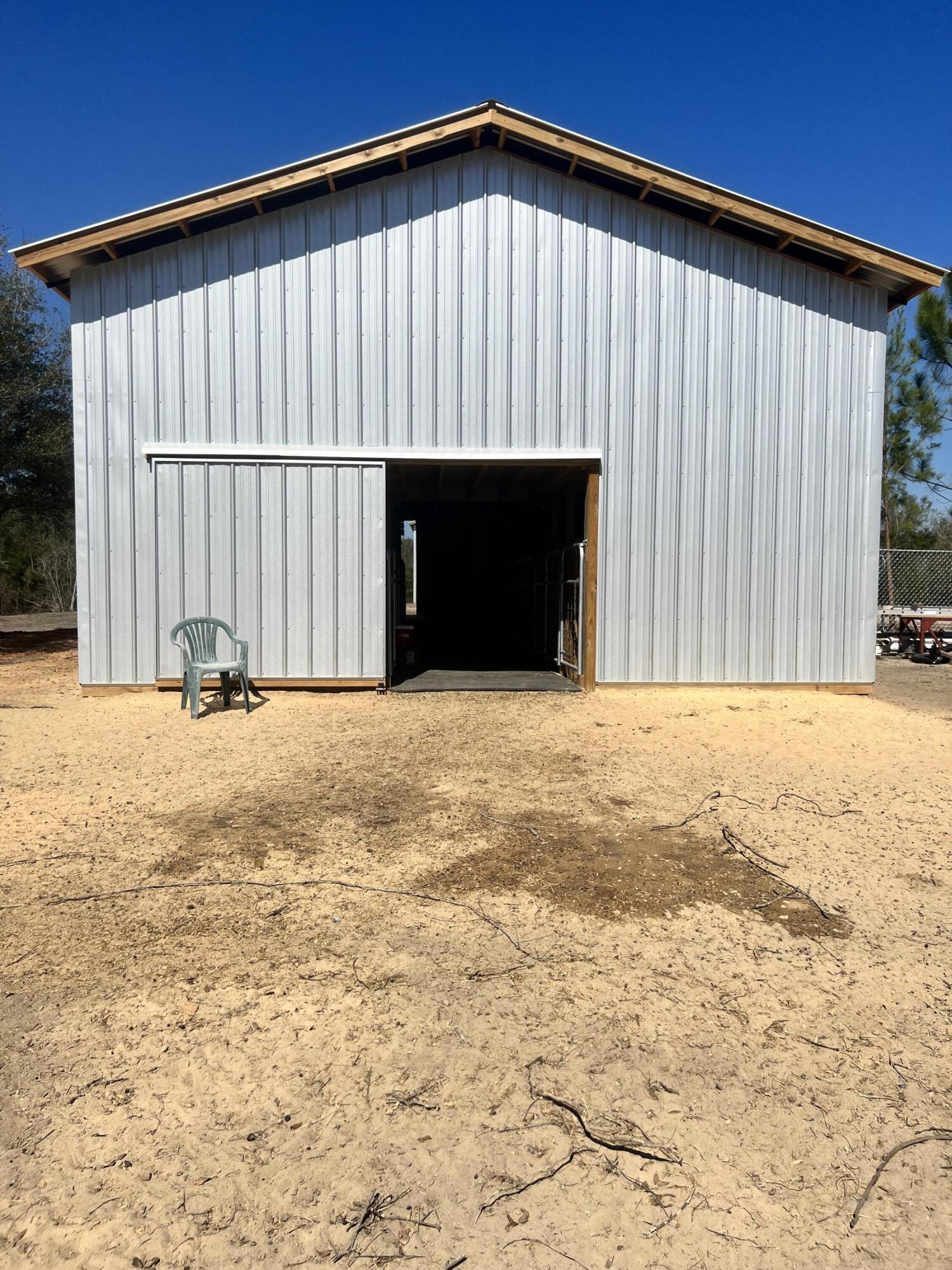 NO RECORDED SUBDIVISION - Farm