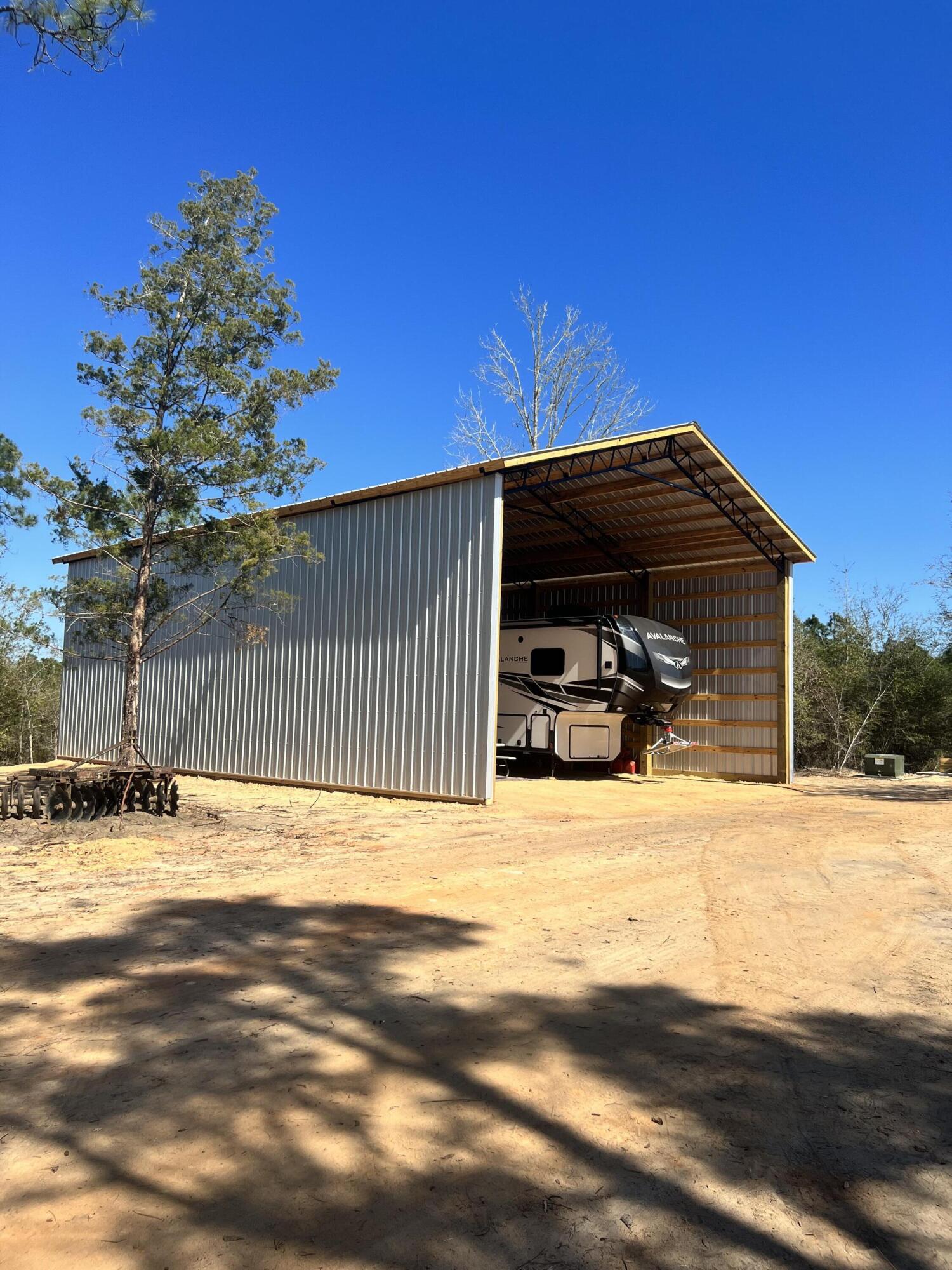 NO RECORDED SUBDIVISION - Farm