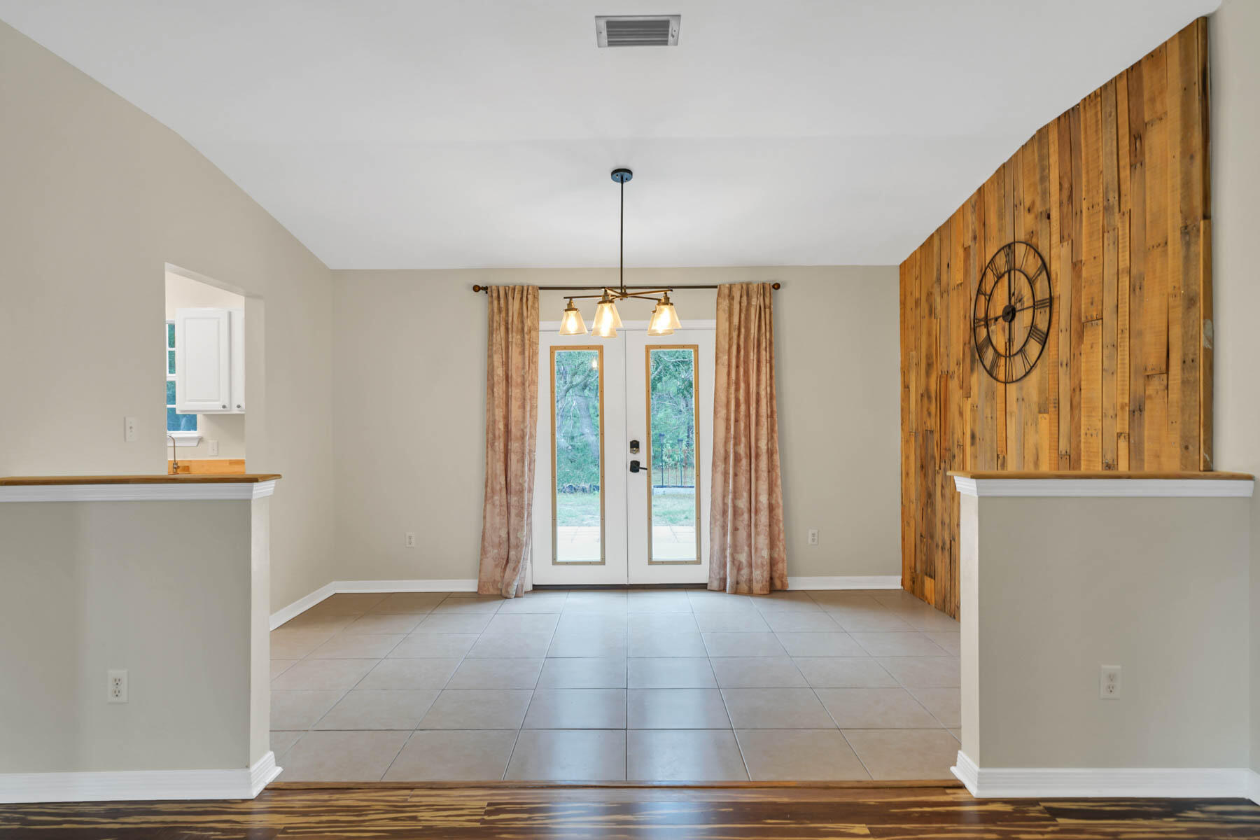 HOLLEY BY THE SEA - Residential