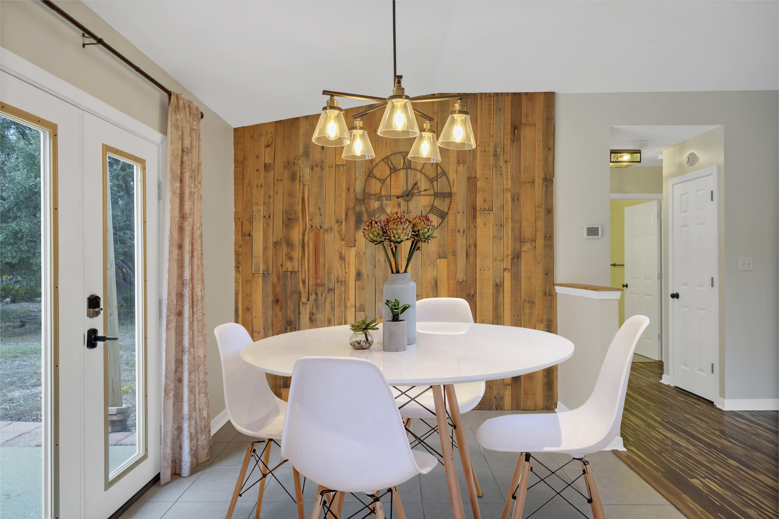 HOLLEY BY THE SEA - Residential