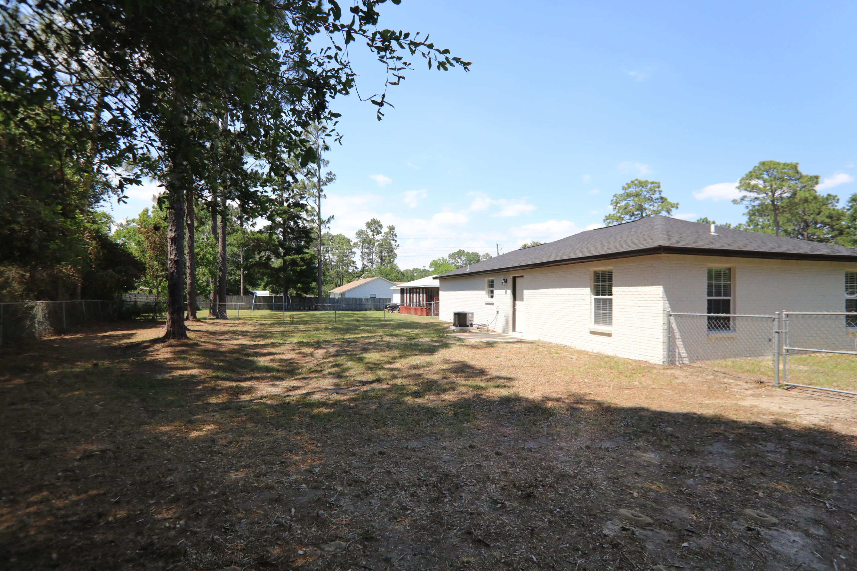 SOUTH POINTE EST - Residential