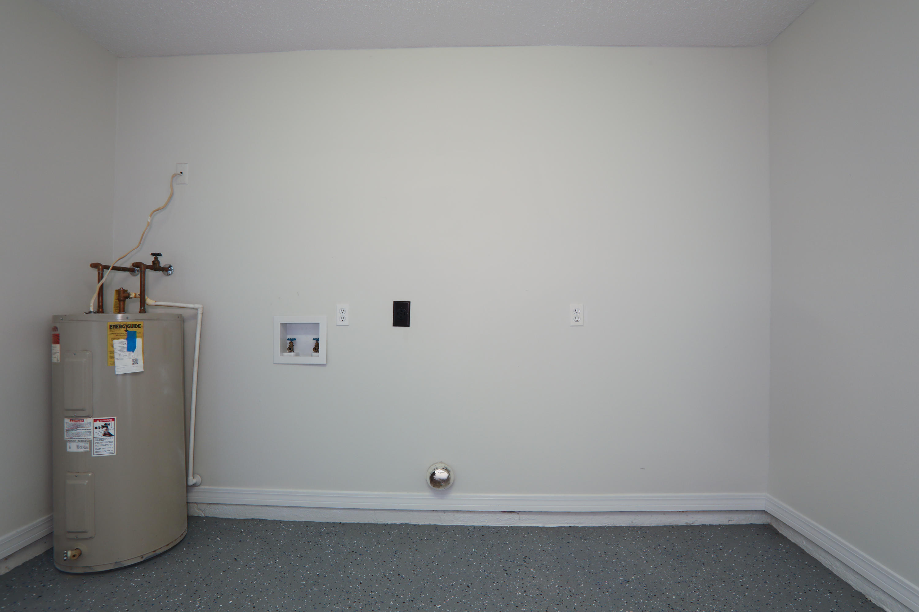 SOUTH POINTE EST - Residential