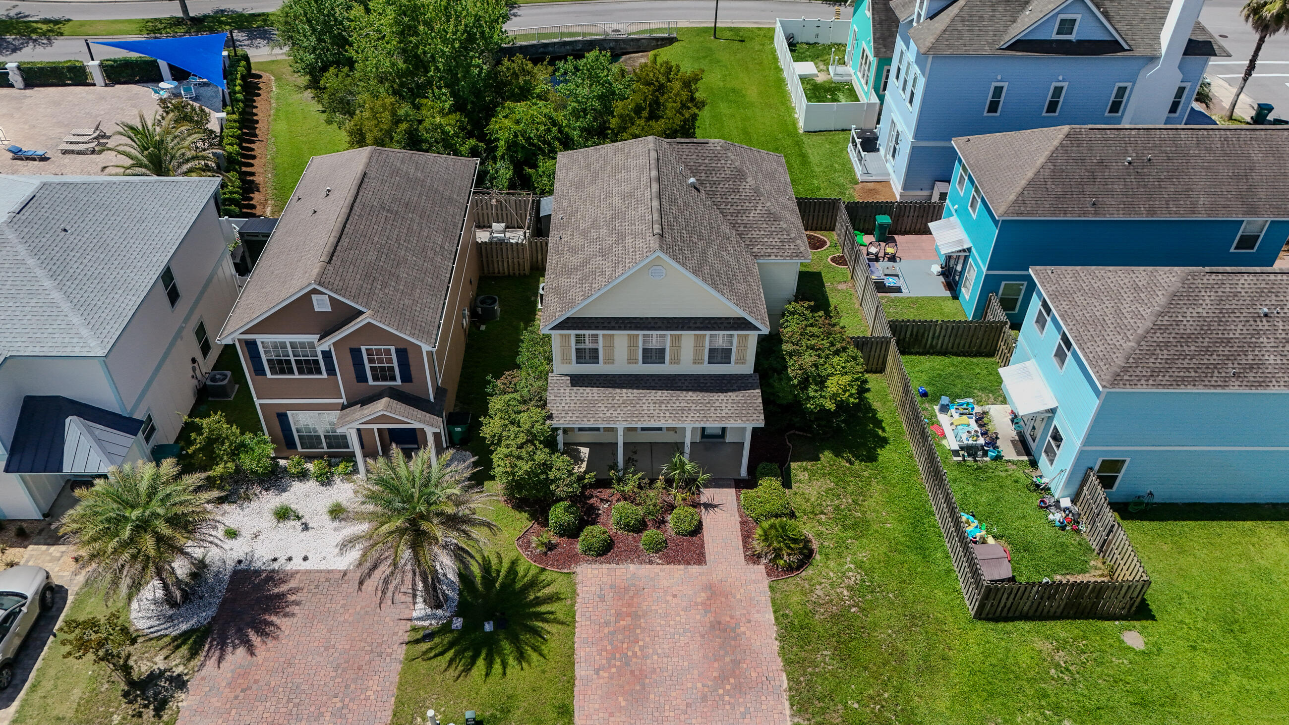 HARRISON'S WALK - Residential