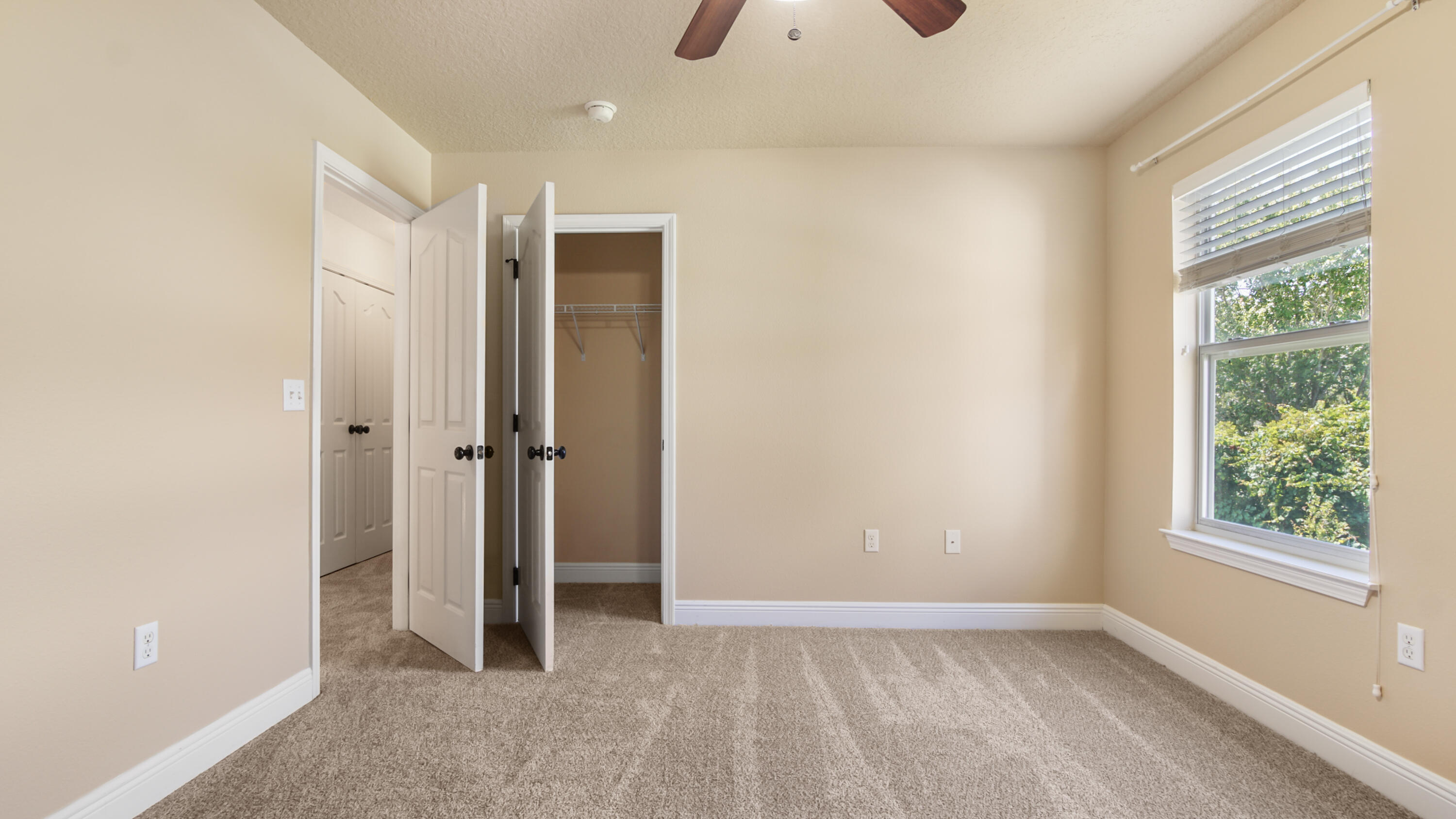 HARRISON'S WALK - Residential