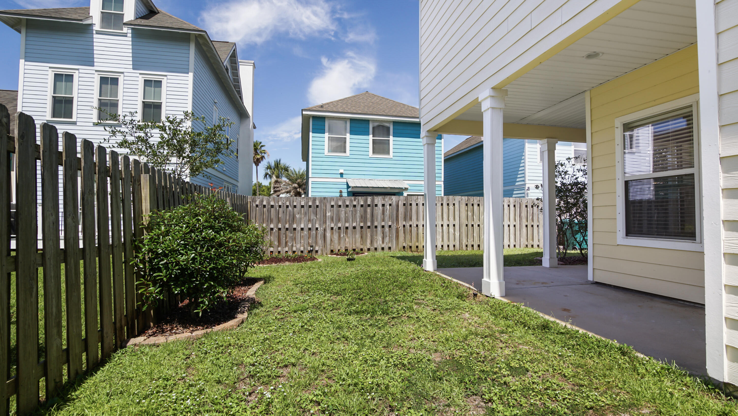HARRISON'S WALK - Residential