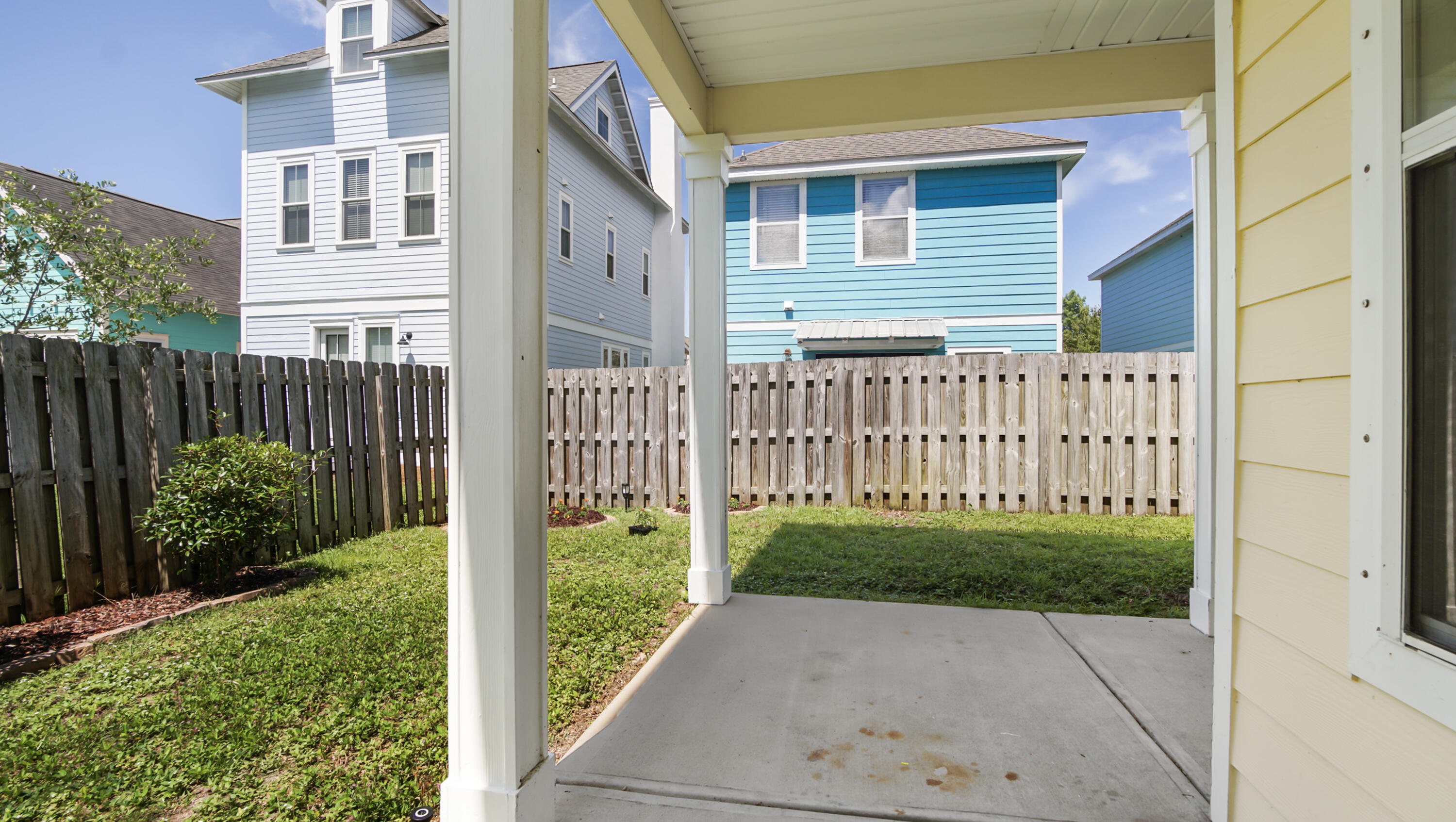 HARRISON'S WALK - Residential