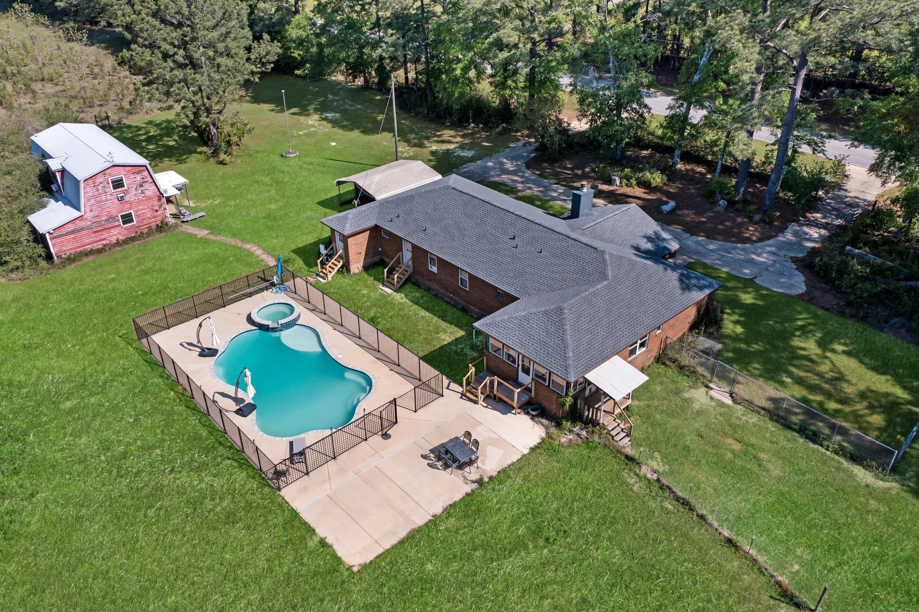 NO RECORDED SUBDIVISION - Residential