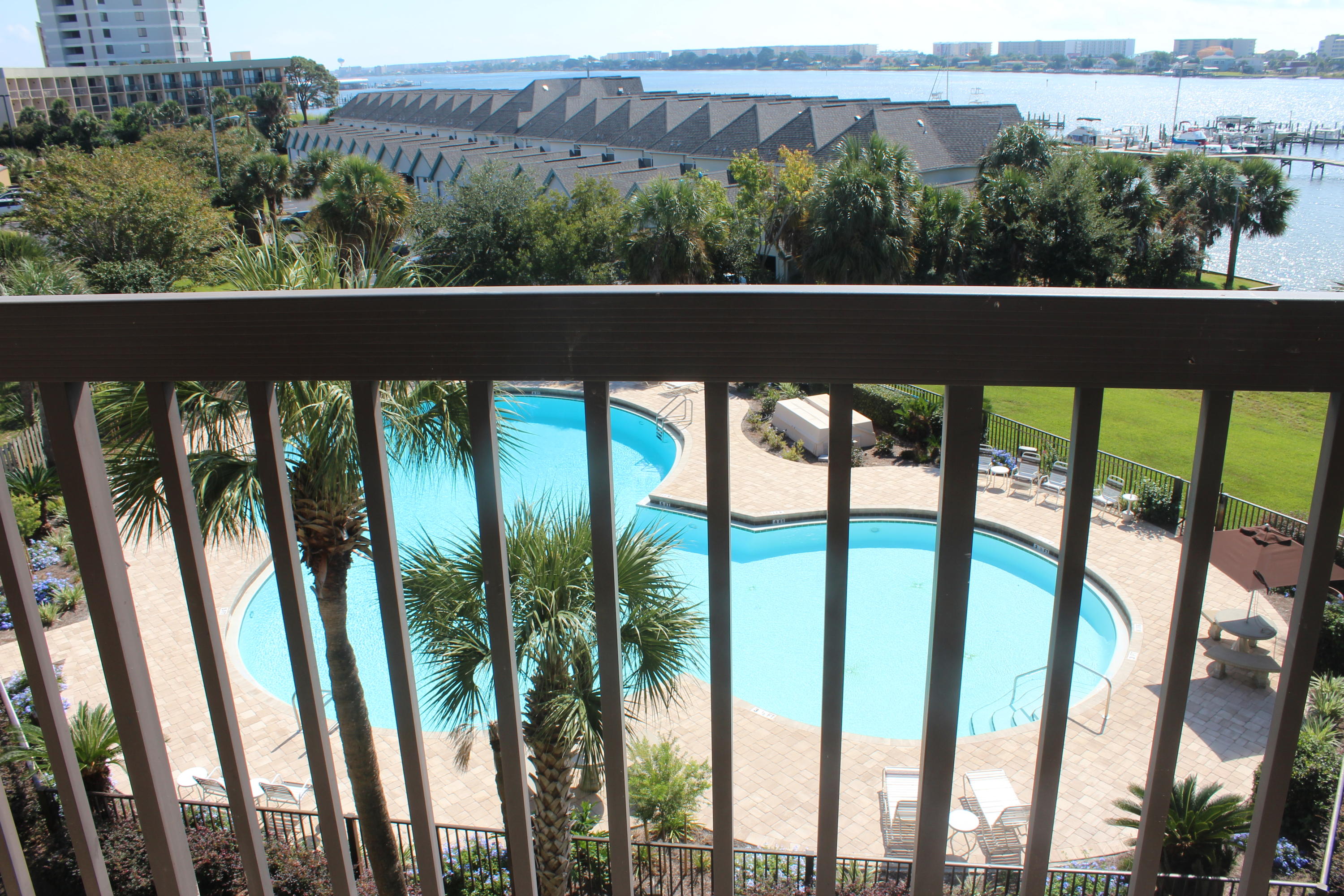 PIRATES BAY PH 1 - Residential