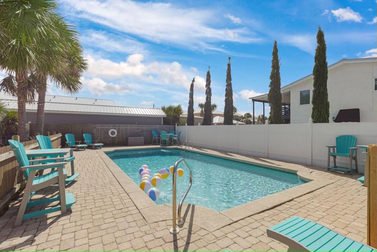 SILVER SANDS BEACH - Residential