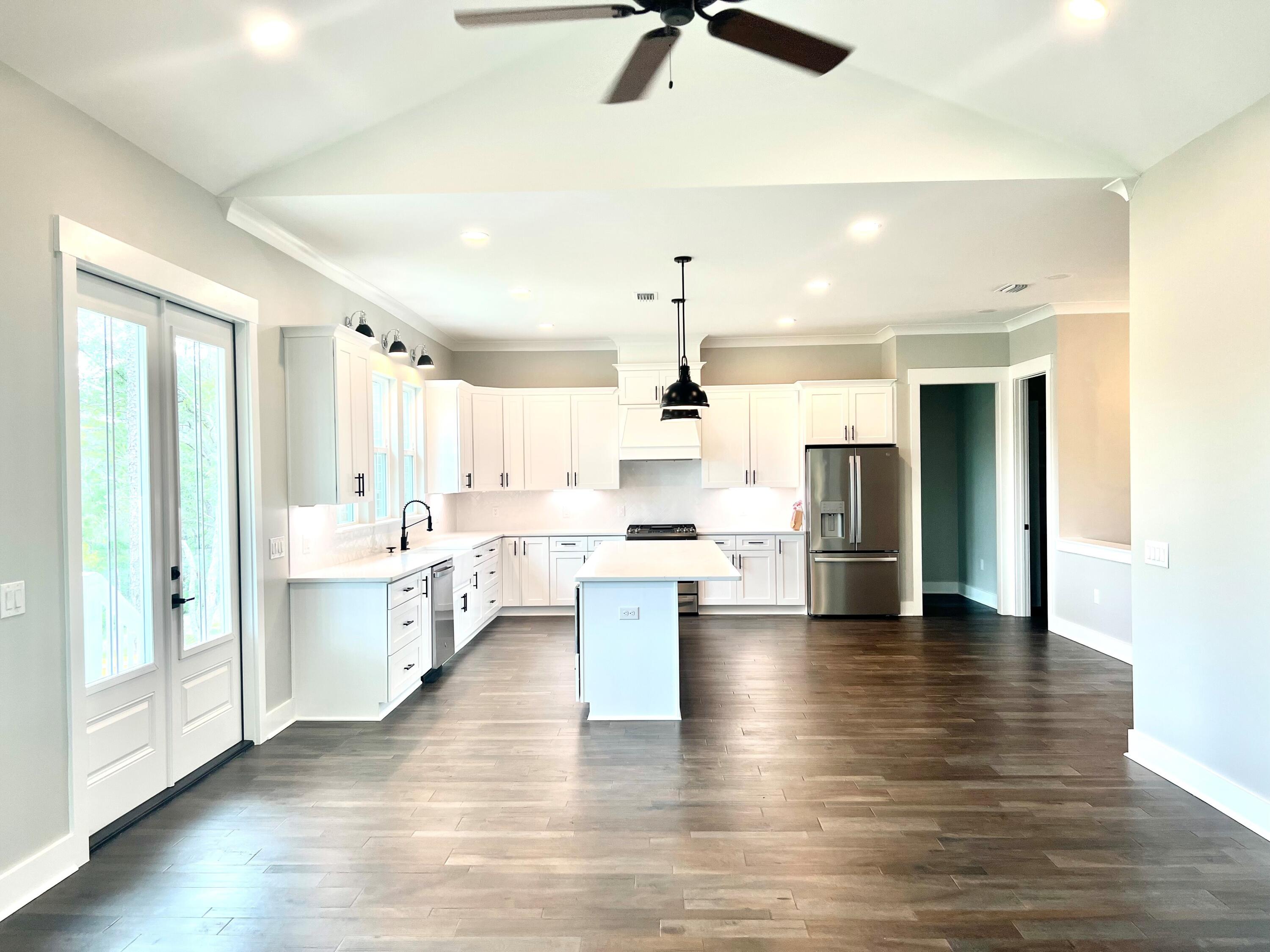 DEER MOSS CREEK - Residential