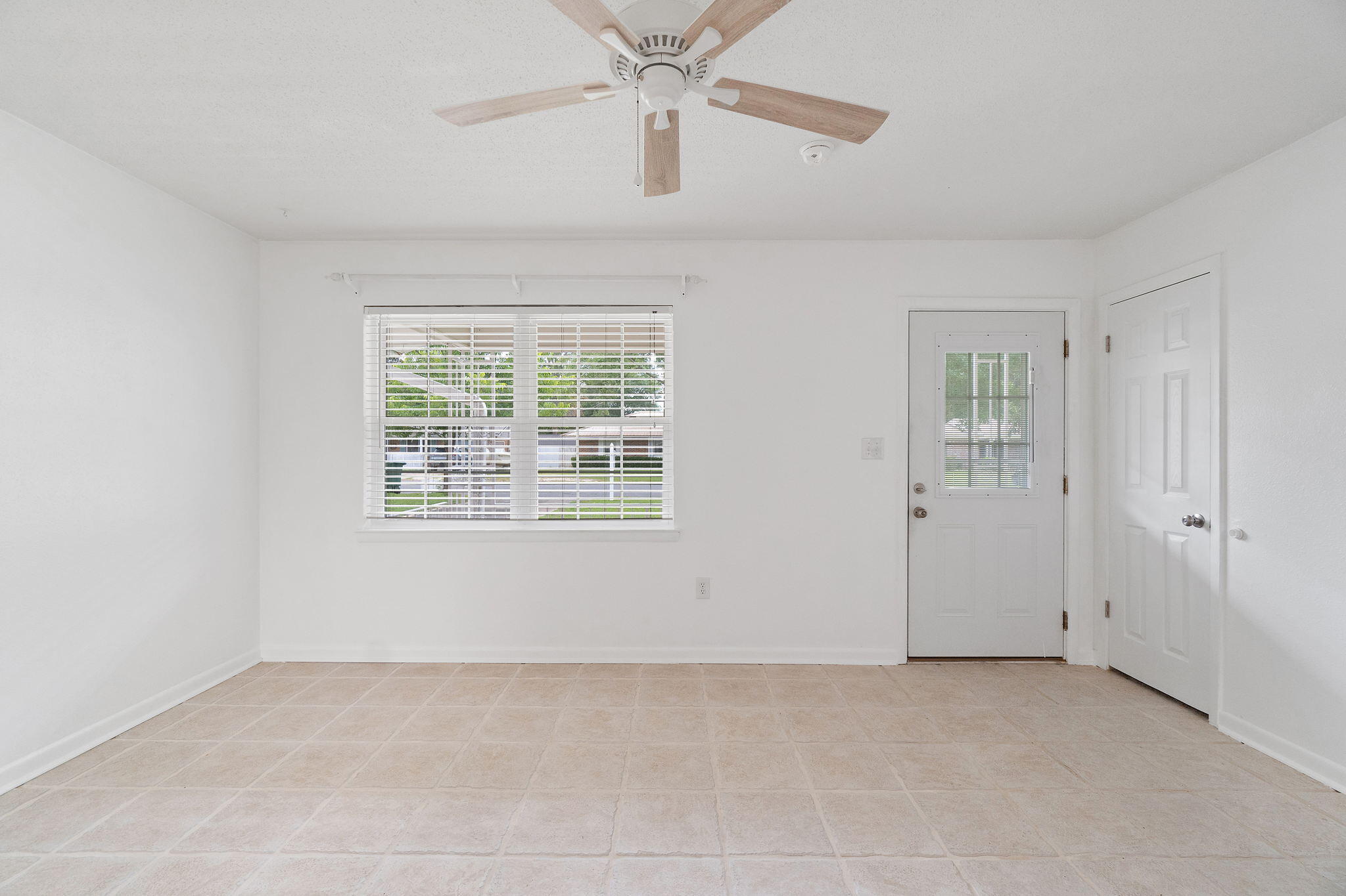LAKEWOOD 1ST ADDN - Residential