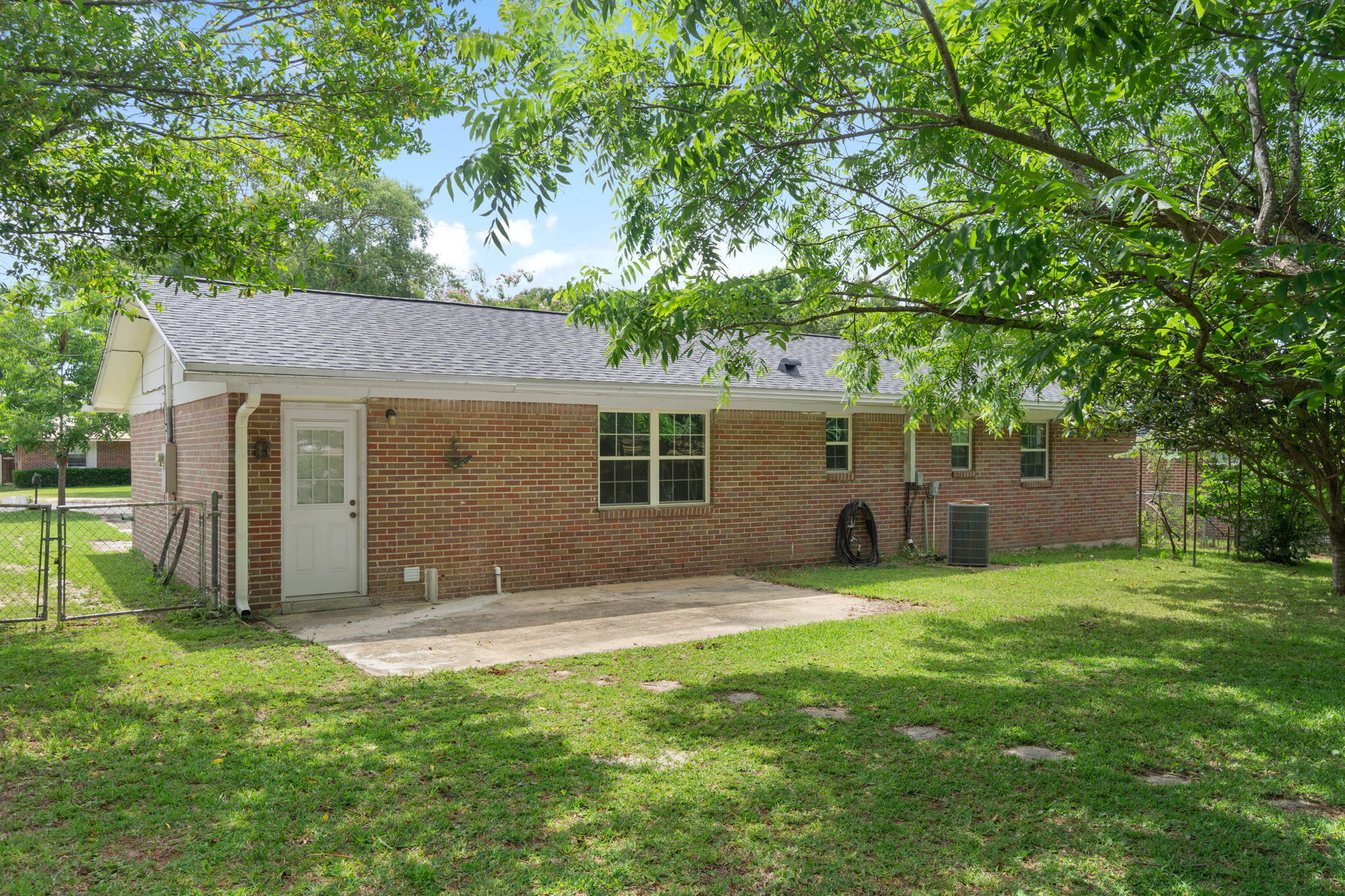 LAKEWOOD 1ST ADDN - Residential