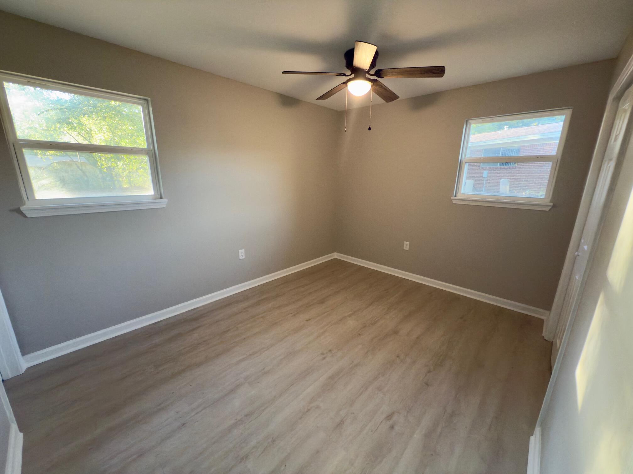 LAKEWOOD S/D LOT 3 BLK 2 - Residential