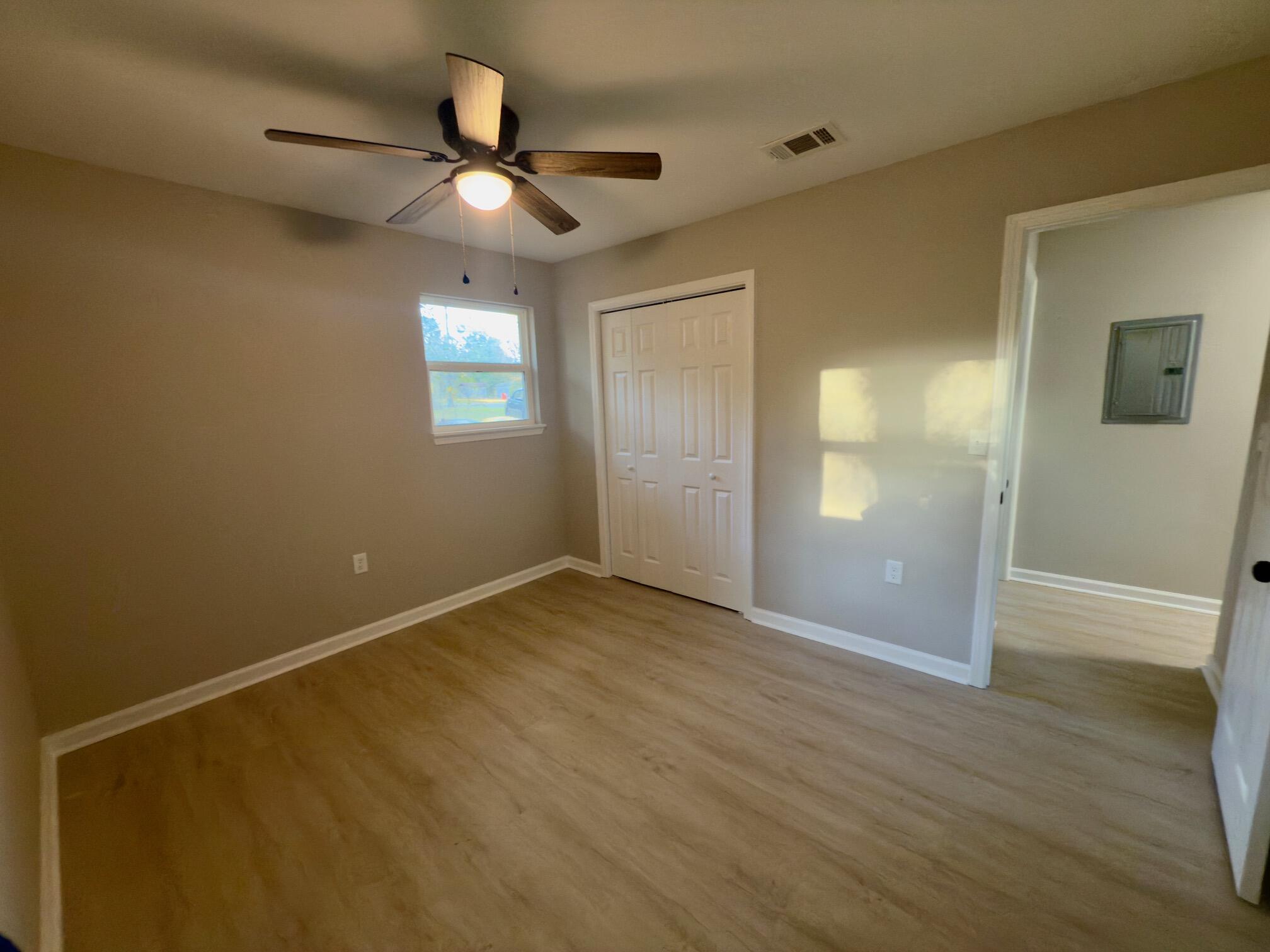 LAKEWOOD S/D LOT 3 BLK 2 - Residential