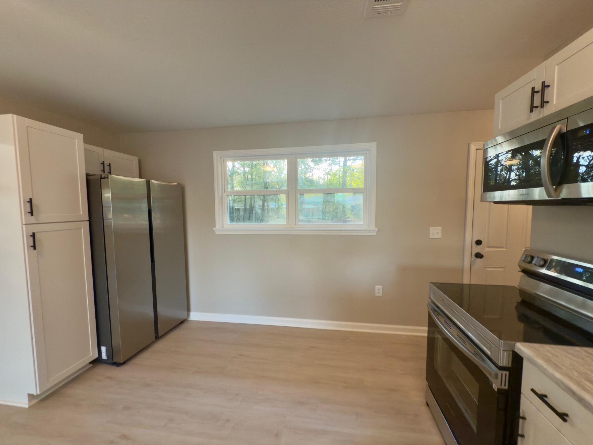 LAKEWOOD S/D LOT 3 BLK 2 - Residential