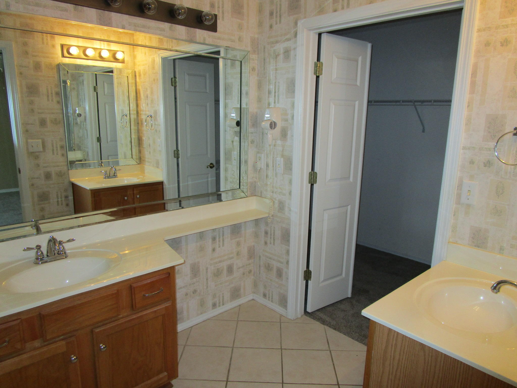 PARKWOOD ESTATES PH 7 - Residential Lease