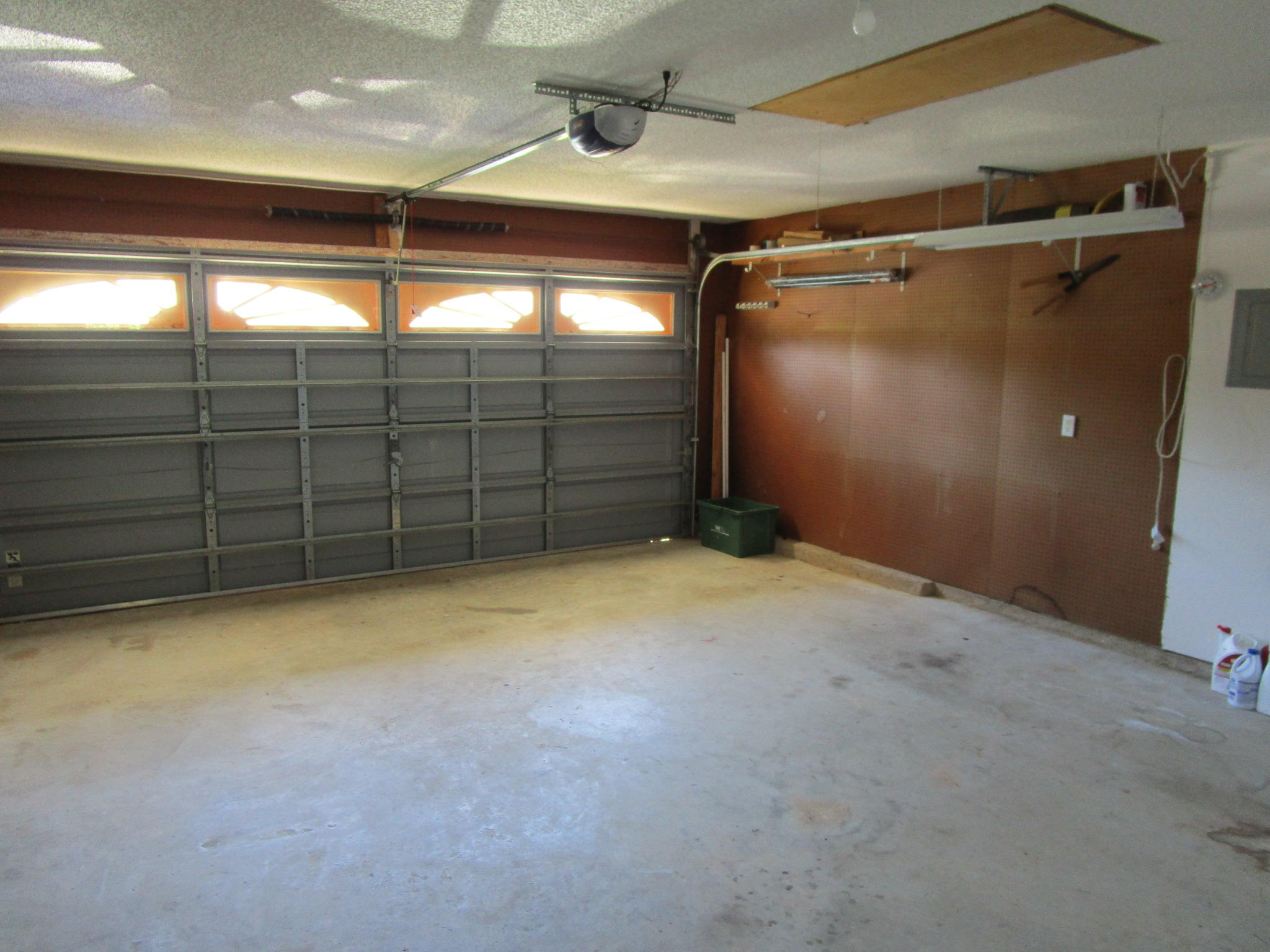 PARKWOOD ESTATES PH 7 - Residential Lease