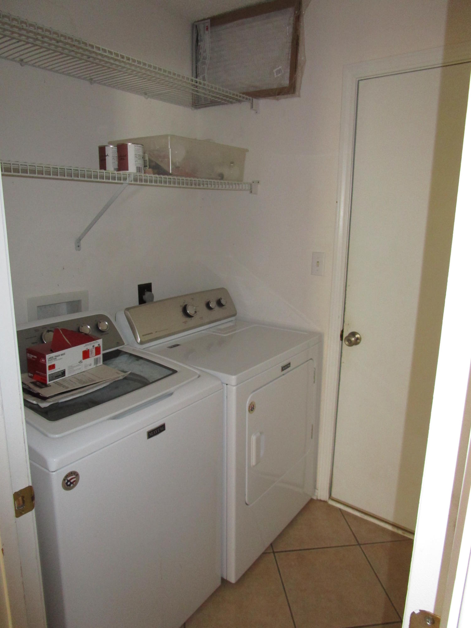 PARKWOOD ESTATES PH 7 - Residential Lease