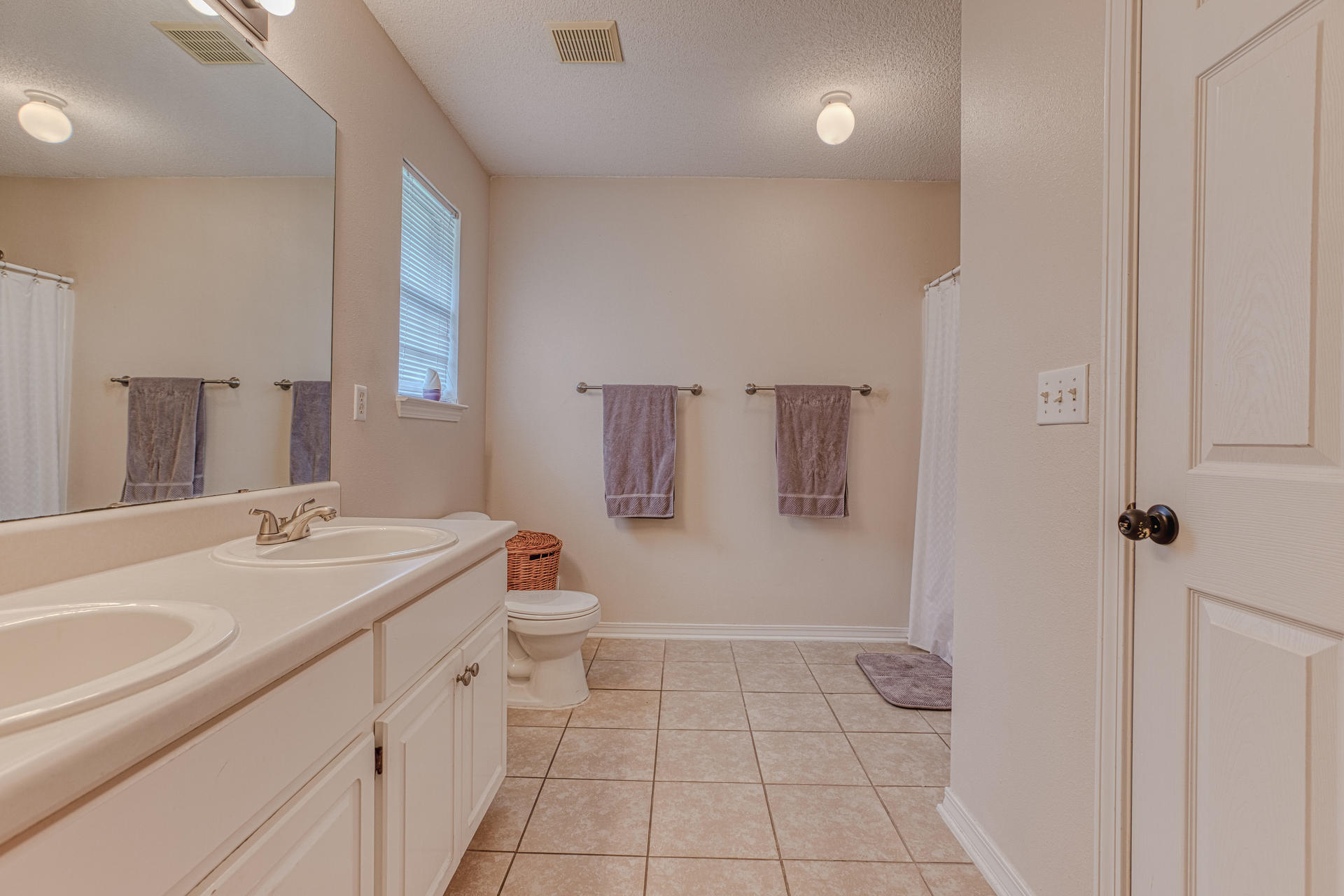 CHEROKEE BEND S/D - Residential Lease
