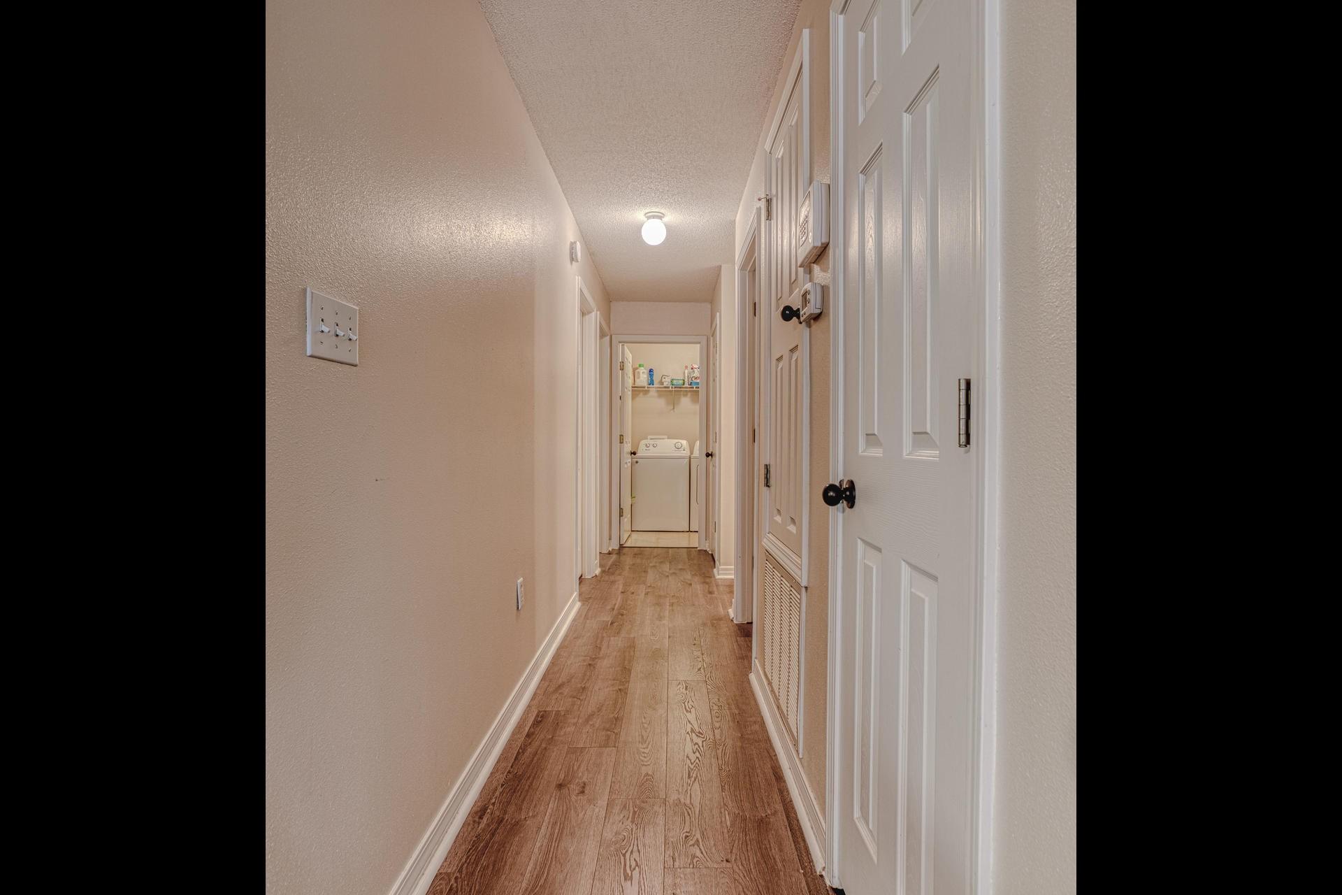 CHEROKEE BEND S/D - Residential Lease