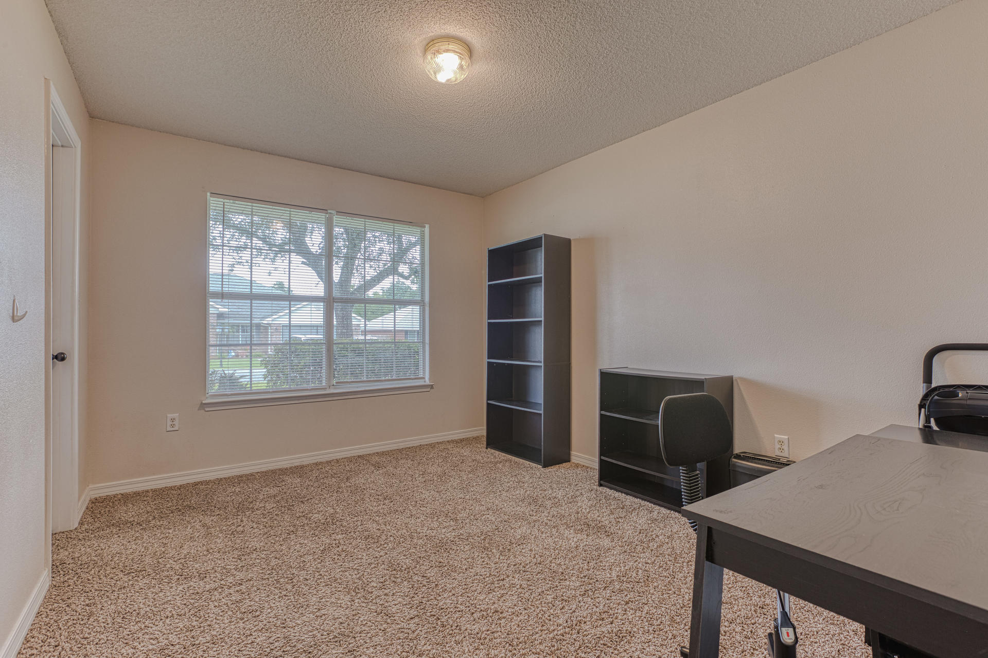 CHEROKEE BEND S/D - Residential Lease