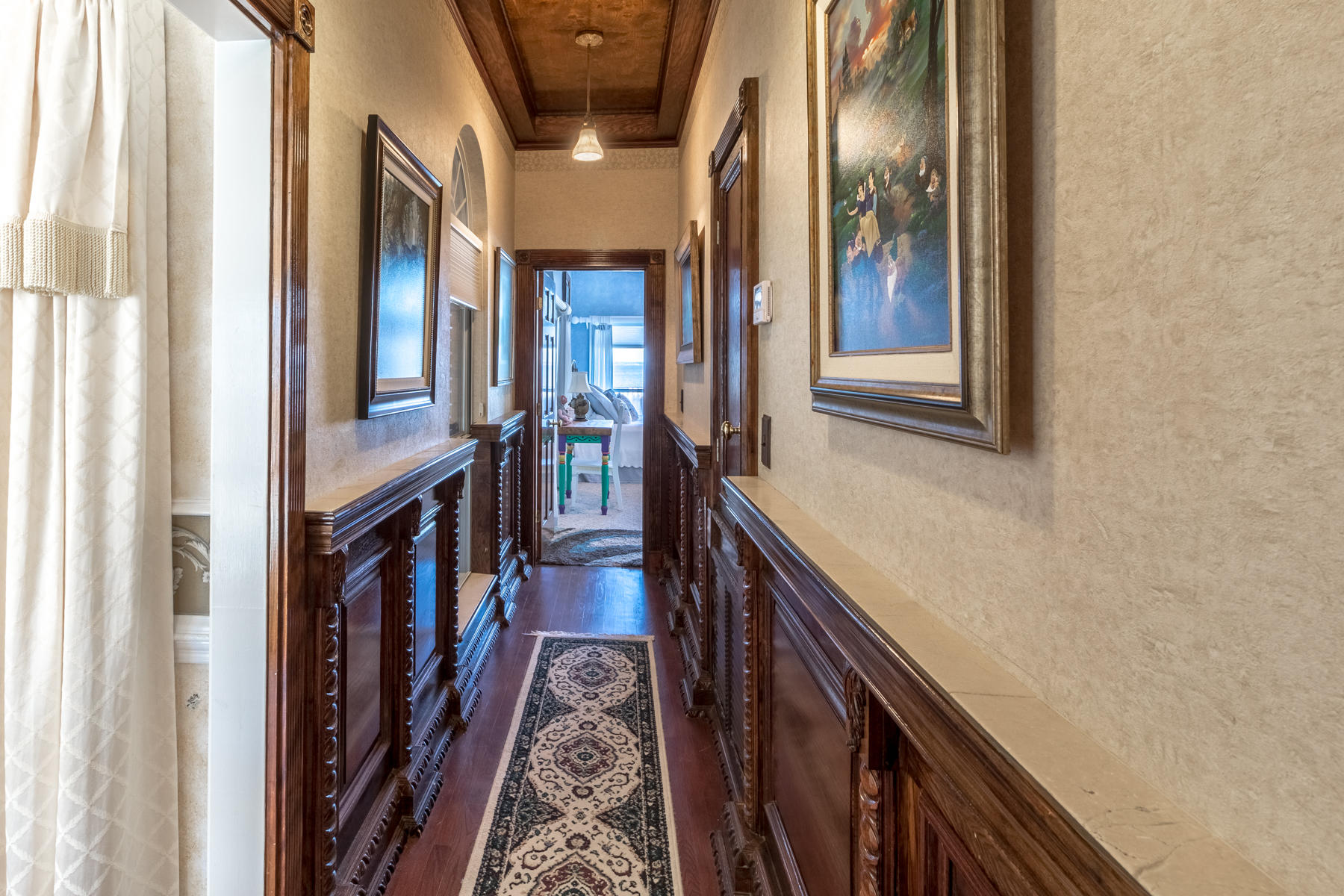 WHISPERING OAKS - Residential