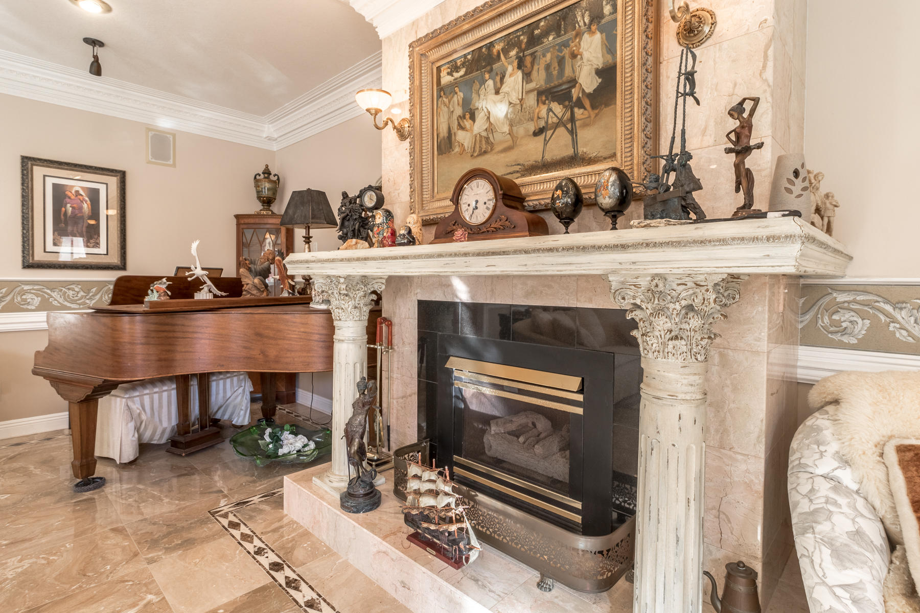 WHISPERING OAKS - Residential