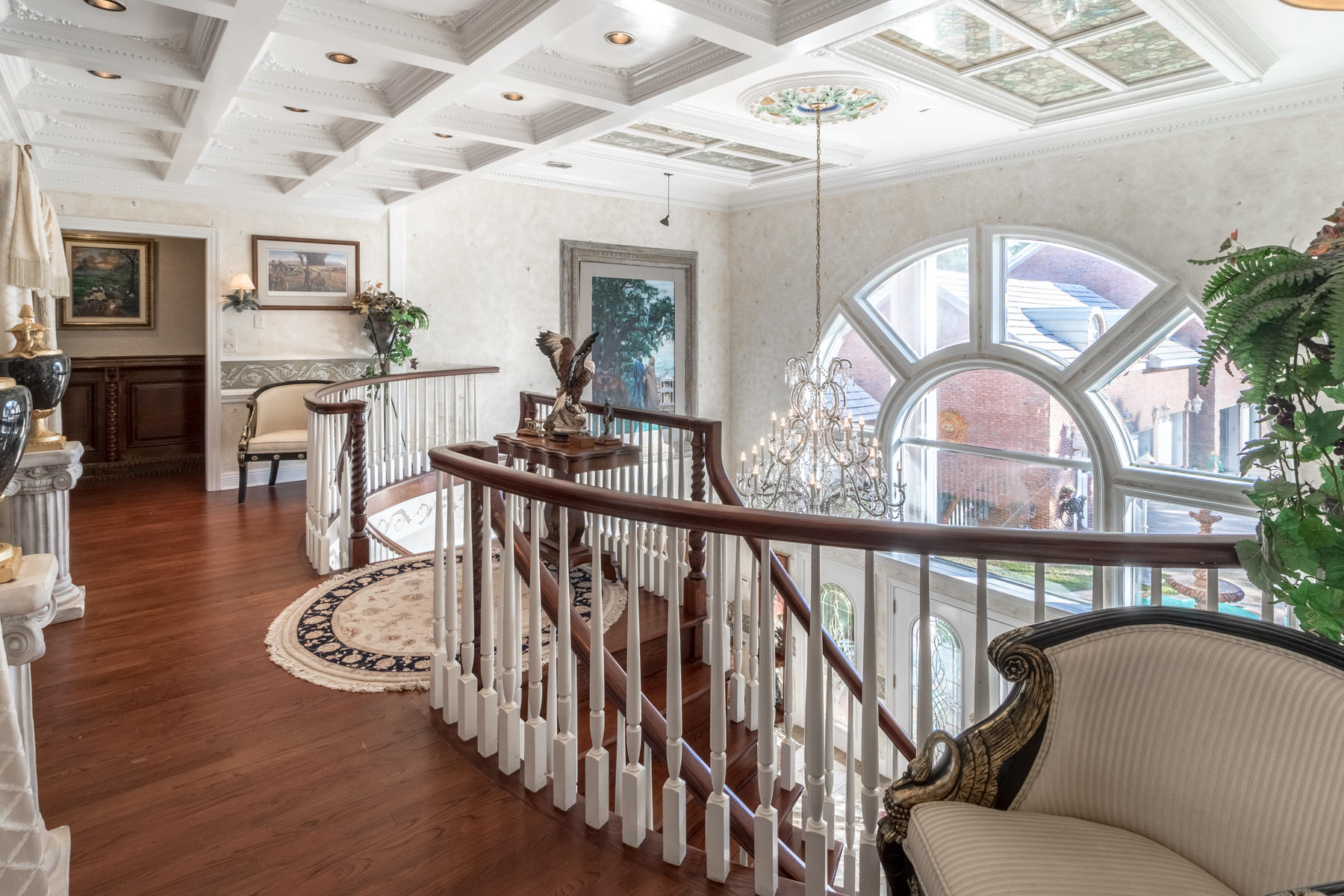 WHISPERING OAKS - Residential