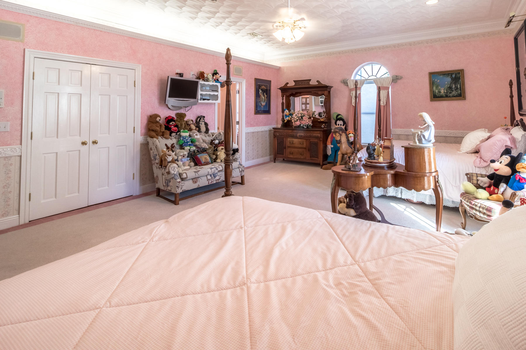 WHISPERING OAKS - Residential