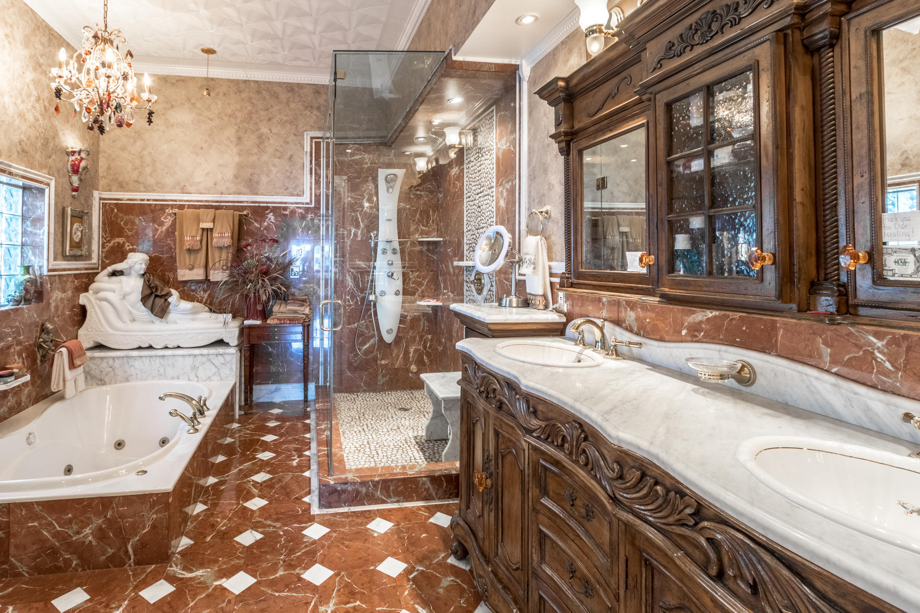 WHISPERING OAKS - Residential